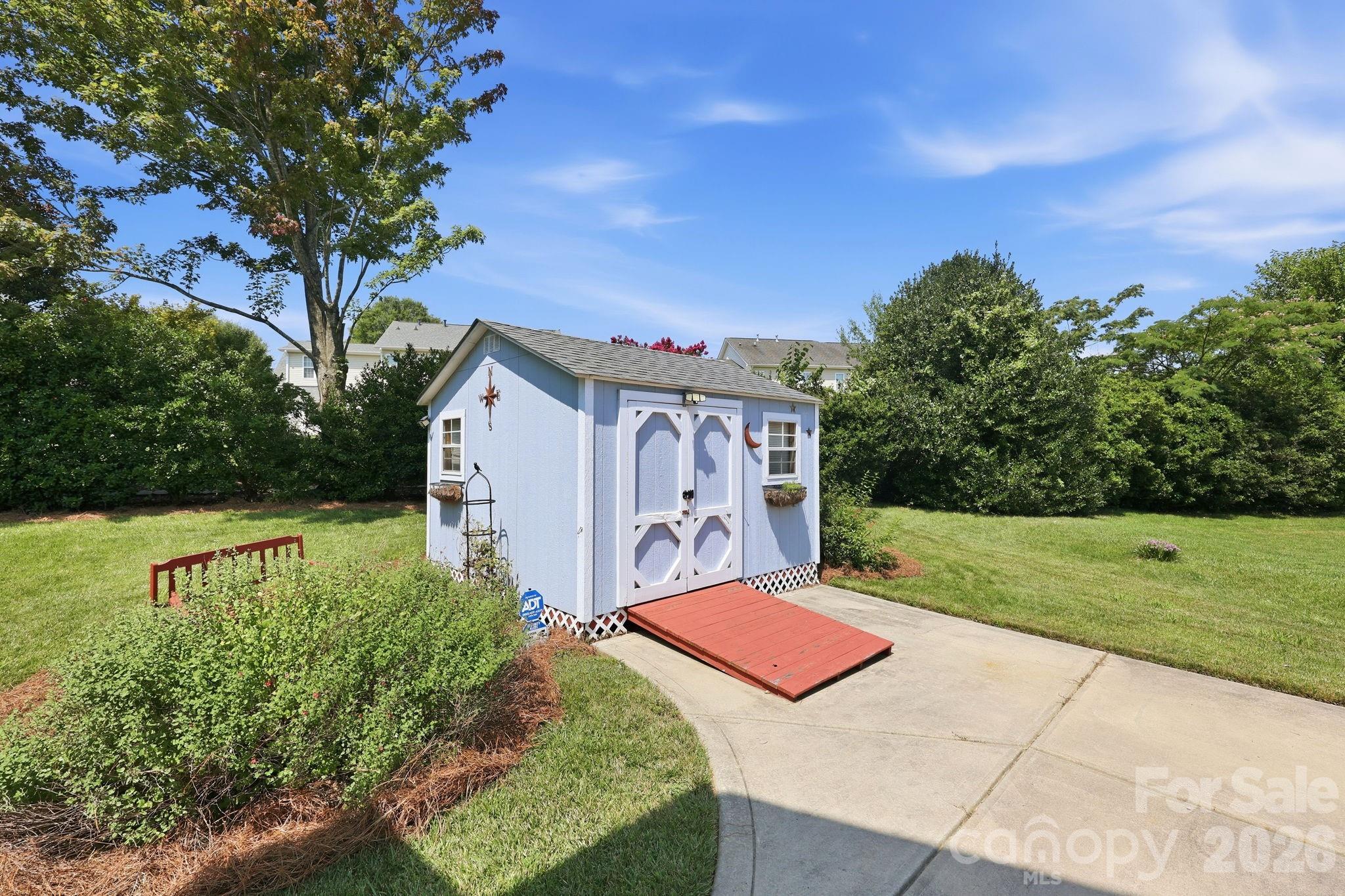 main property photo 38