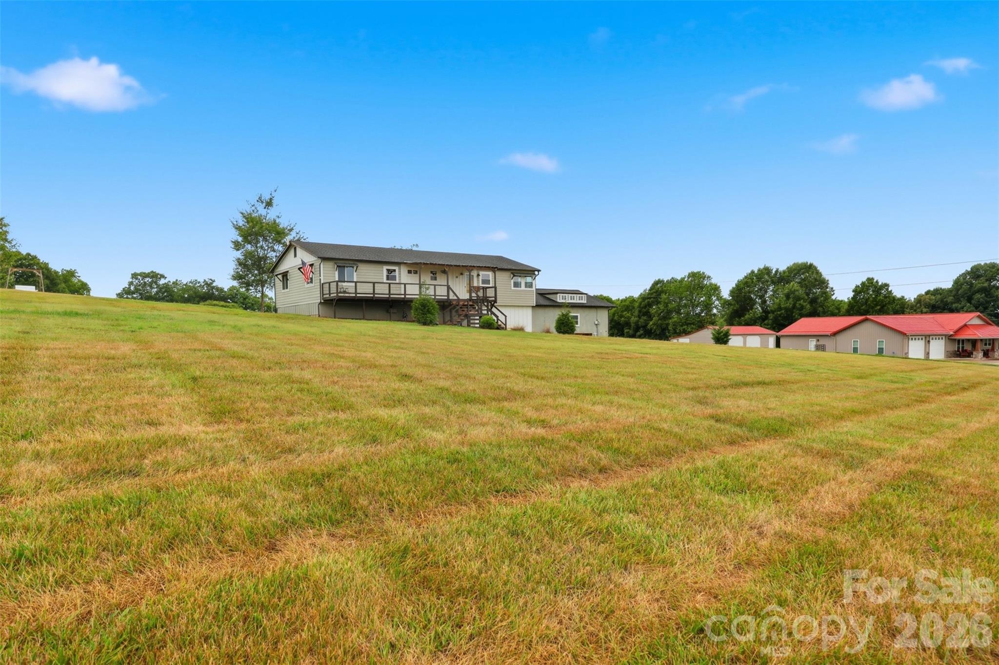 main property photo 3