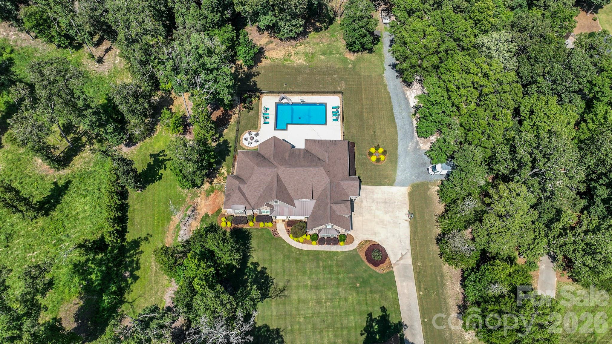 main property photo 40