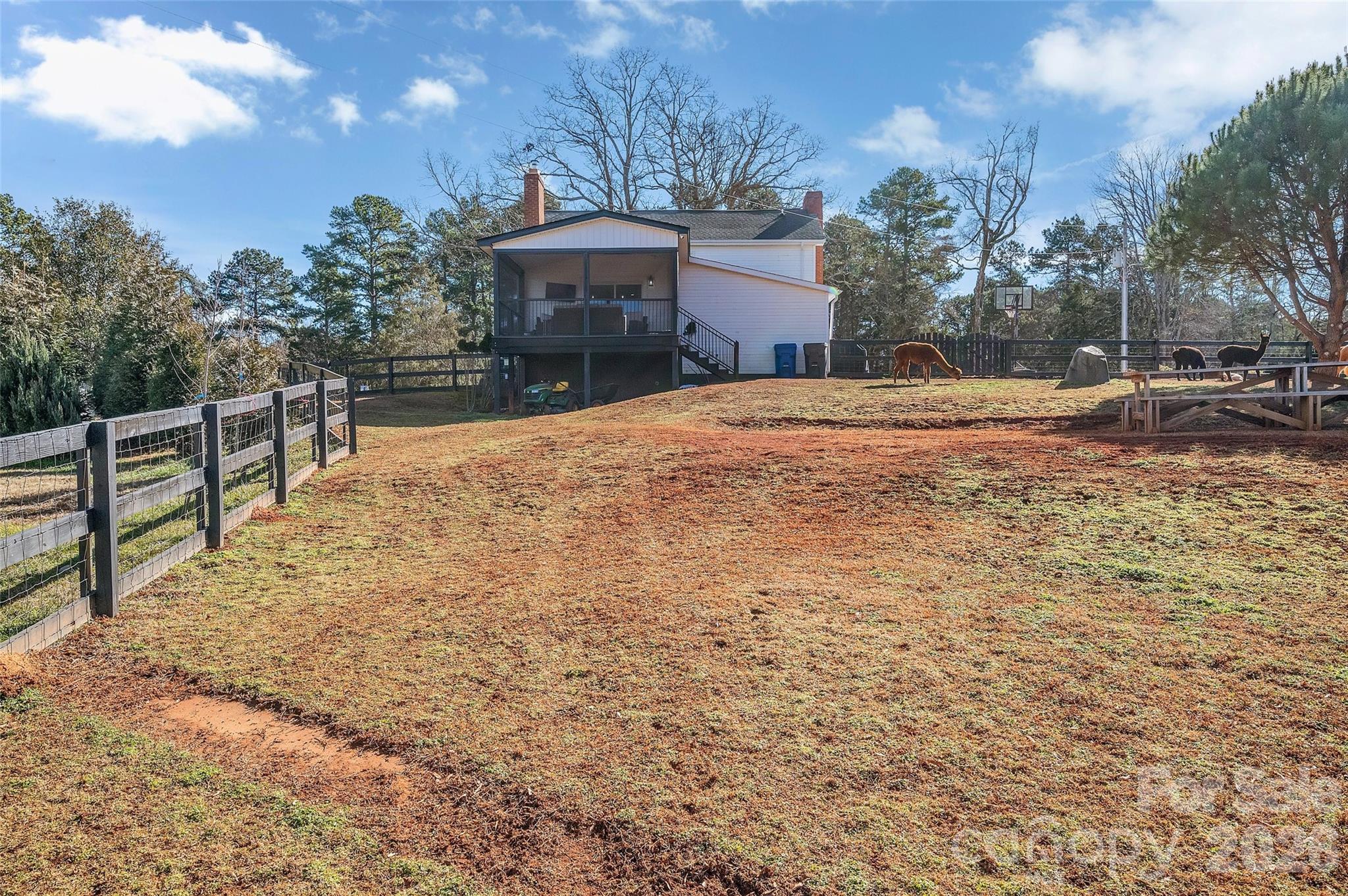 main property photo 23