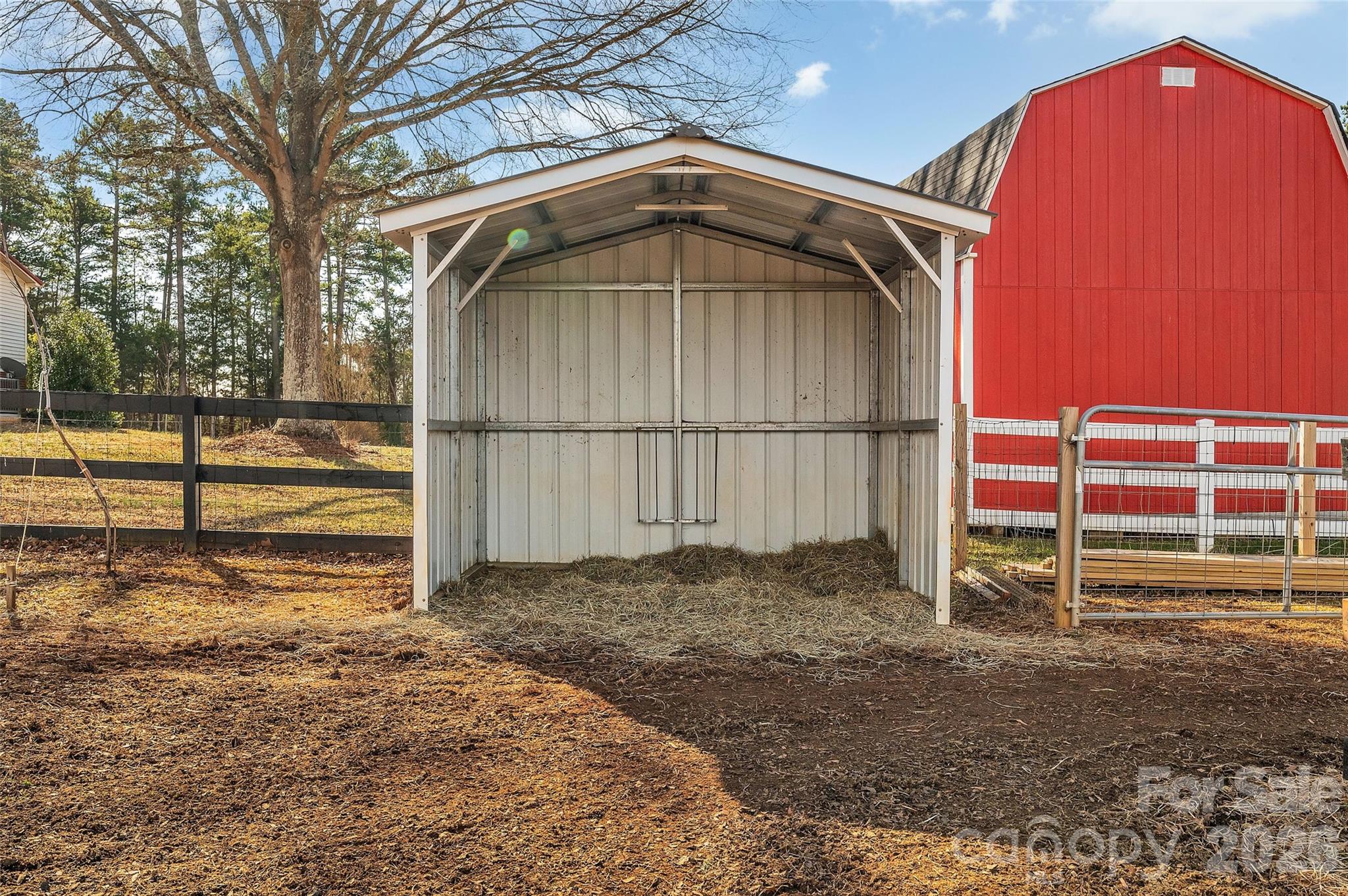 main property photo 24