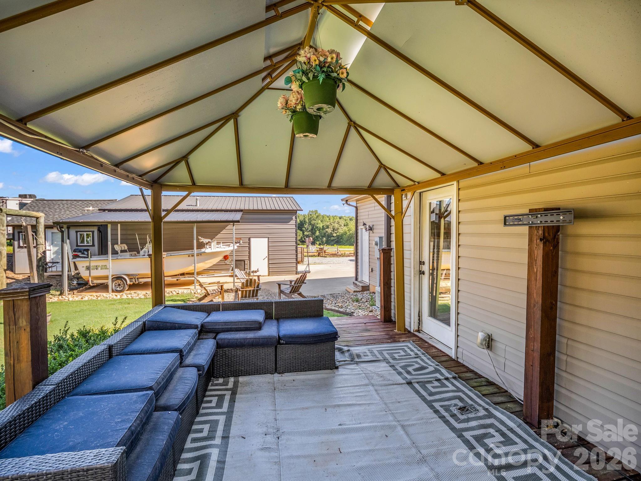 main property photo 39