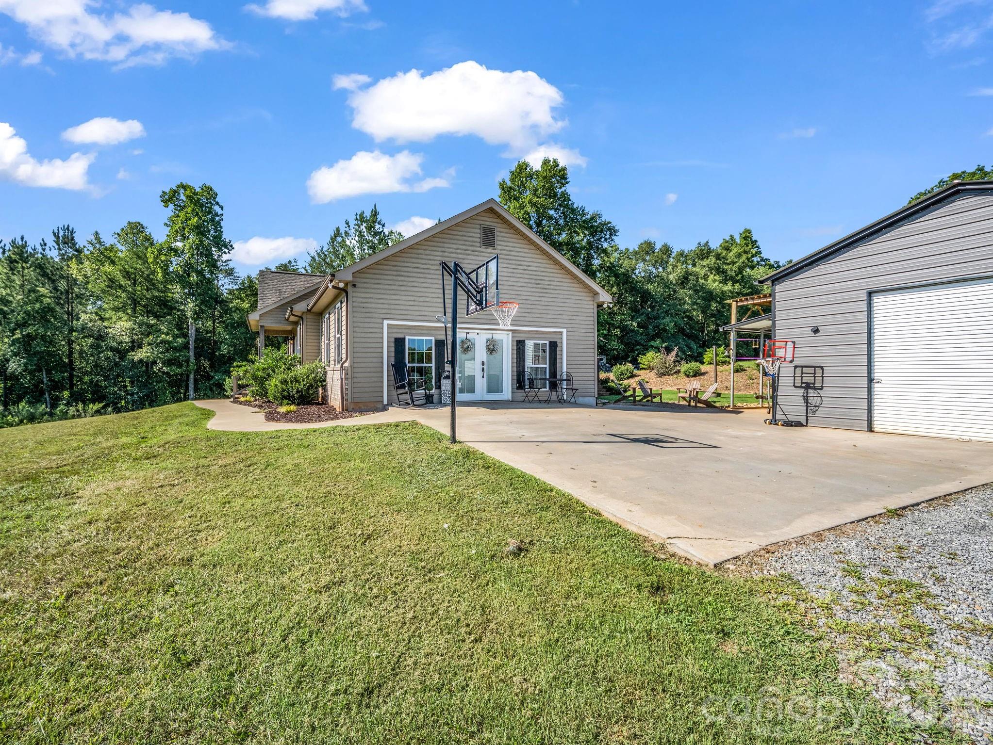 main property photo 46