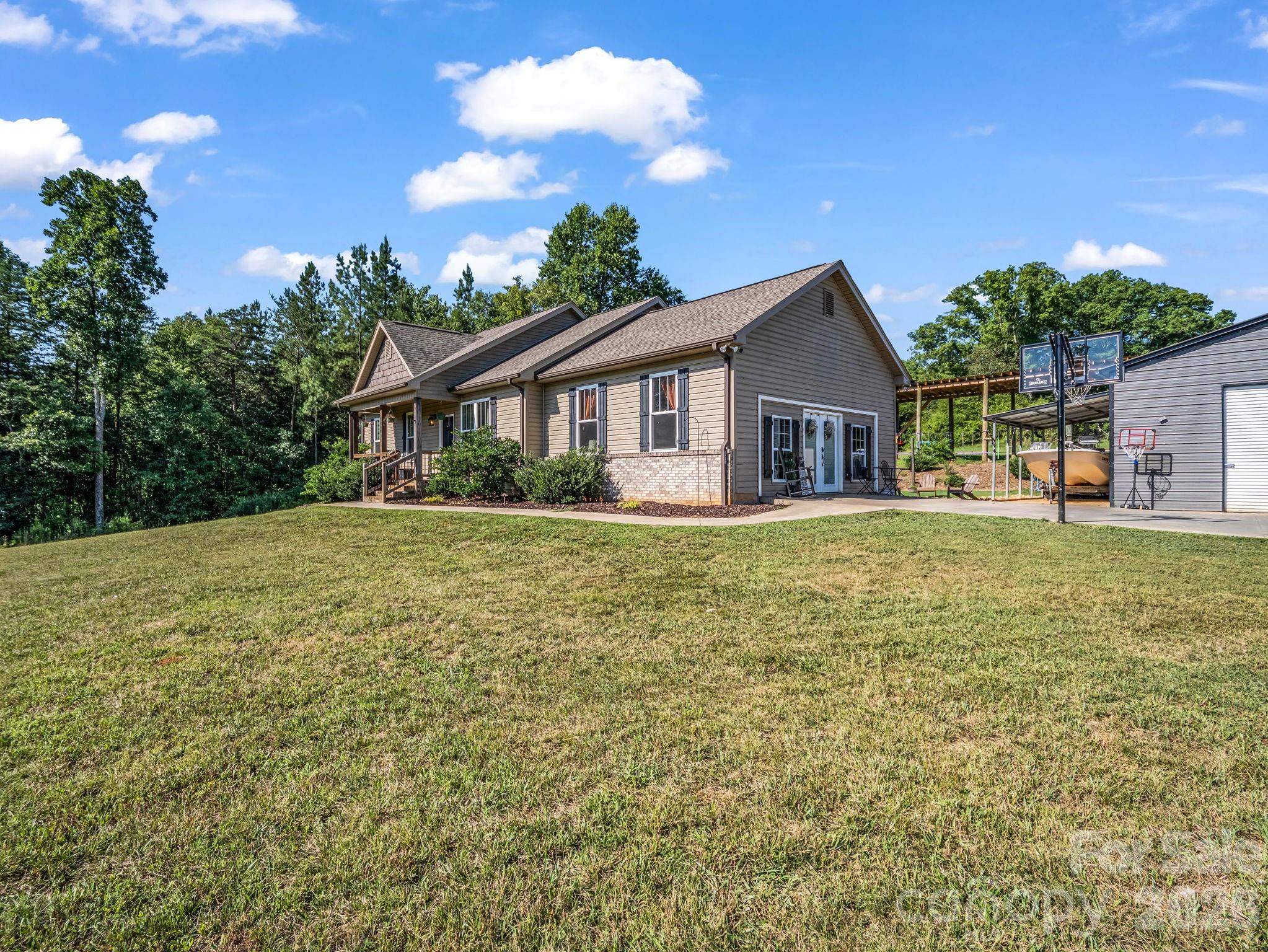 main property photo 47