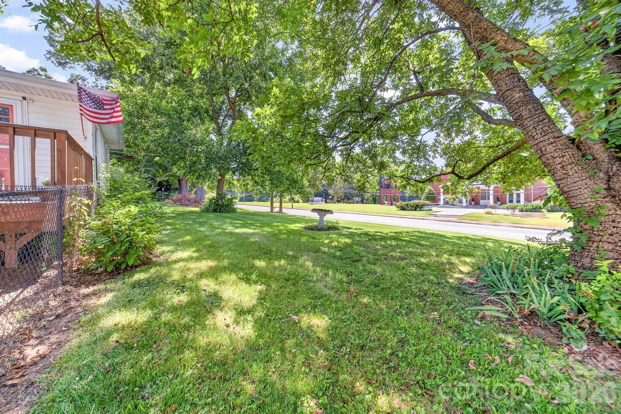 main property photo 23