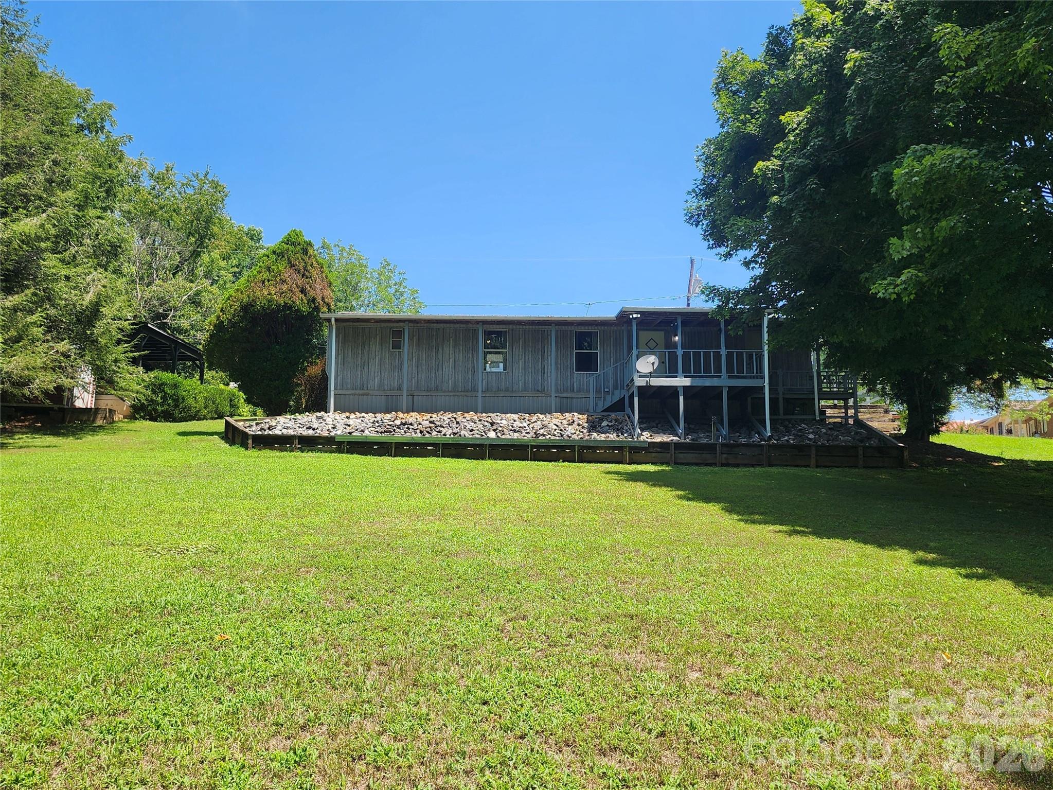 main property photo 19
