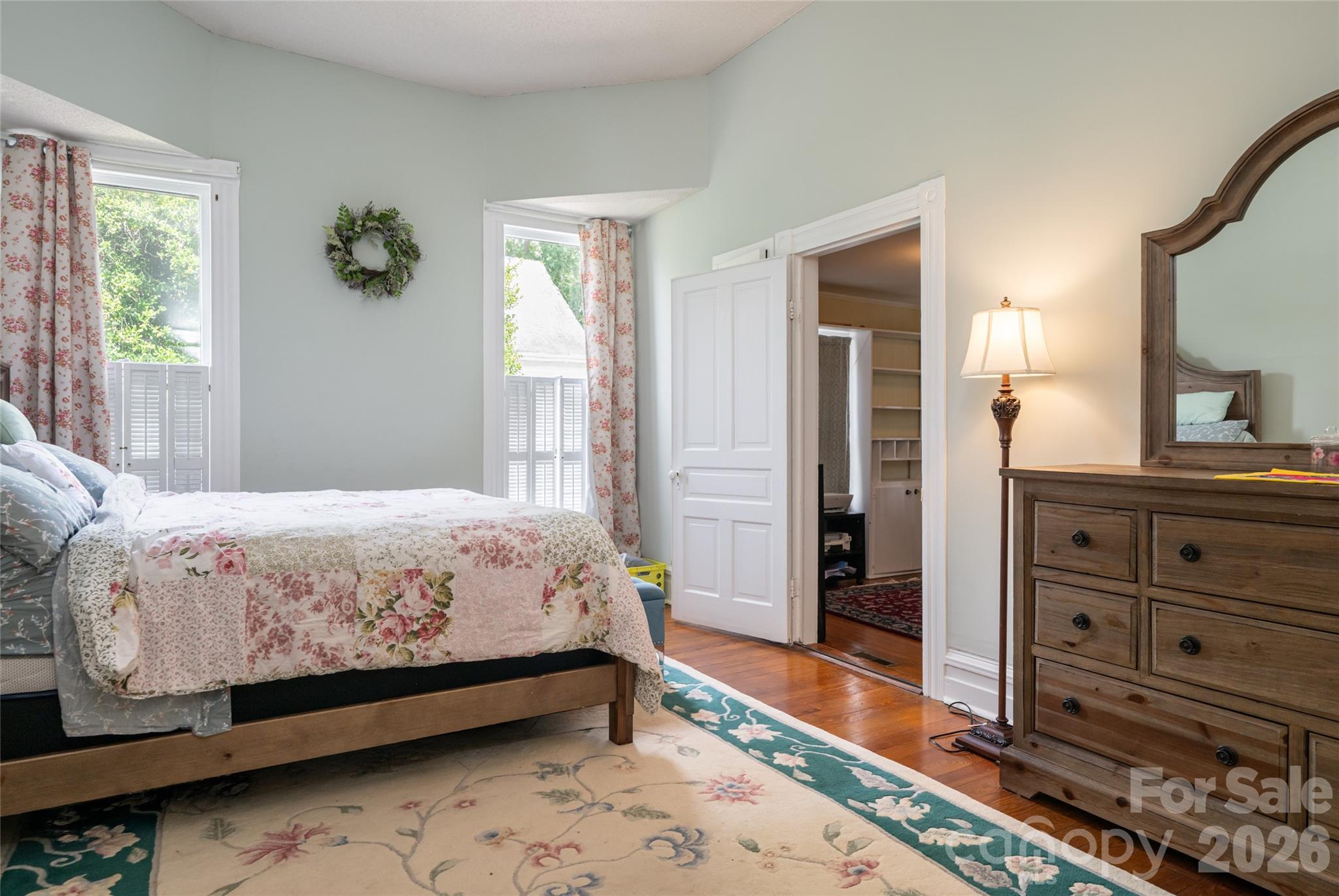 main property photo 11