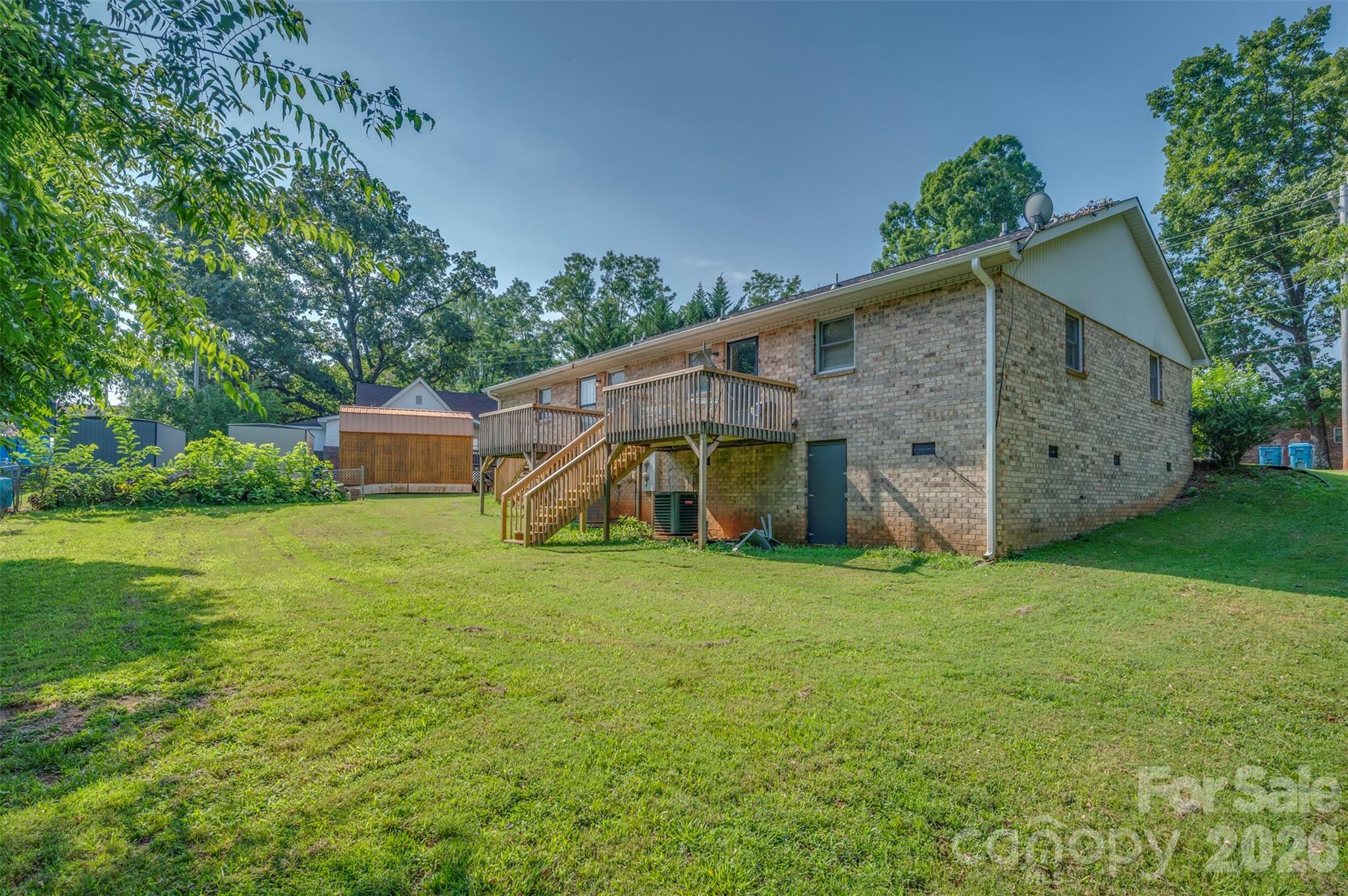 main property photo 26