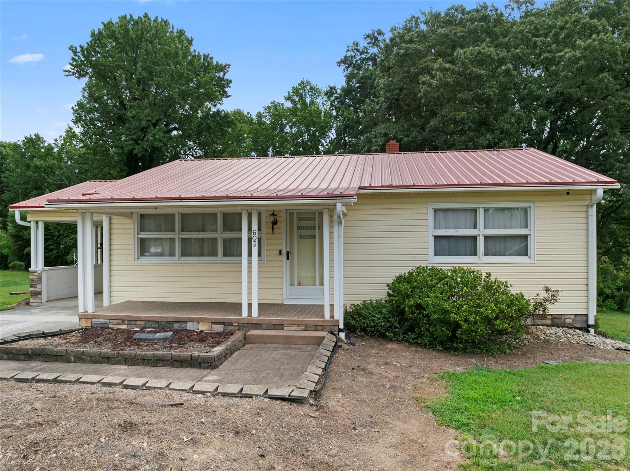 main property photo 5