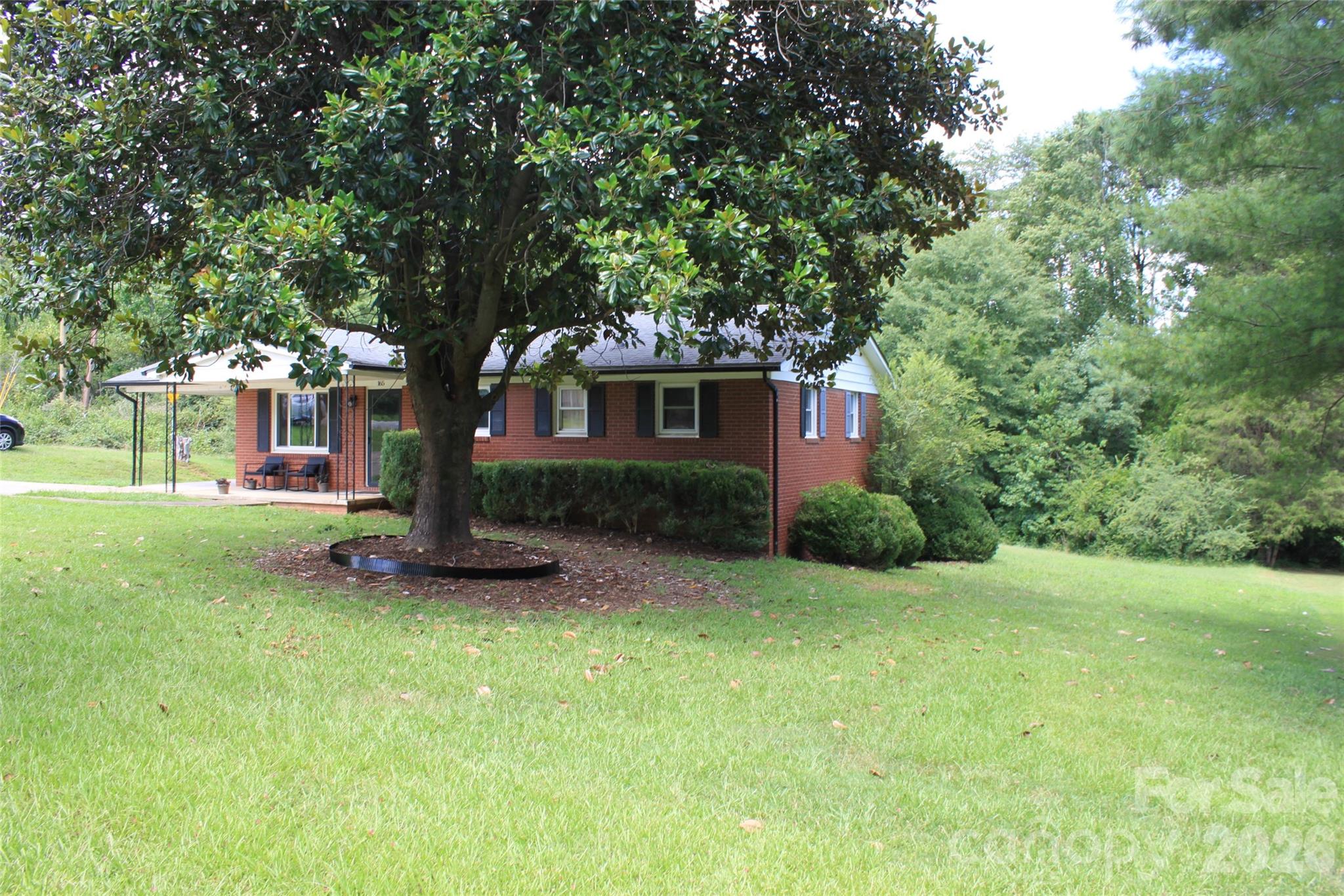 main property photo 3