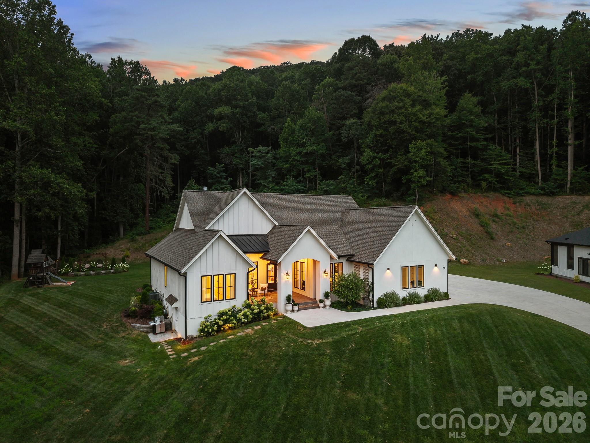main property photo 45