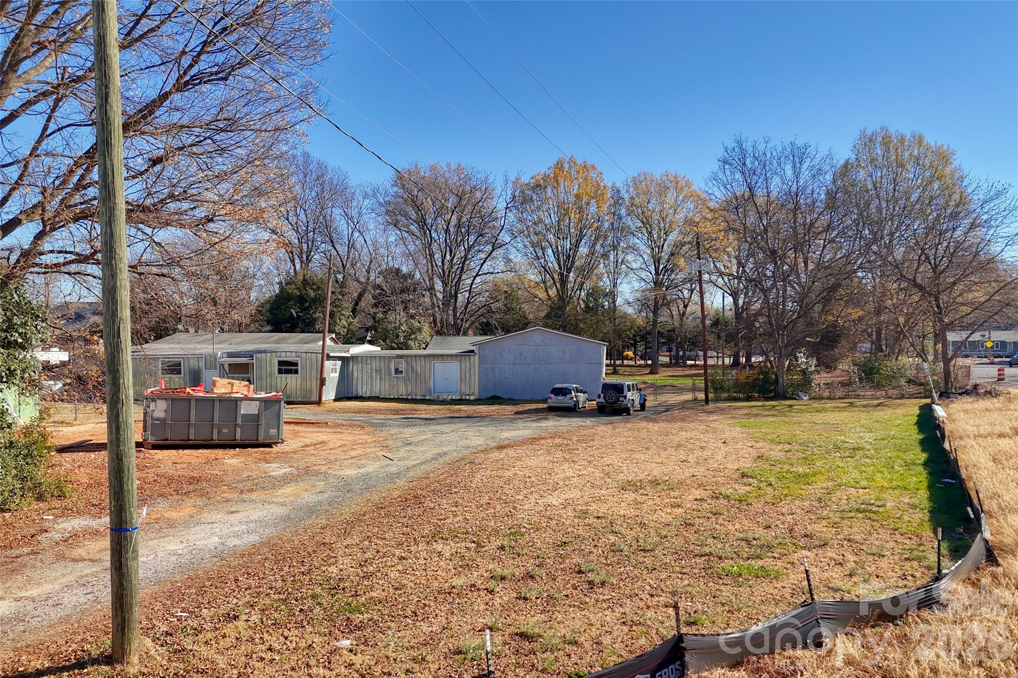 main property photo 11