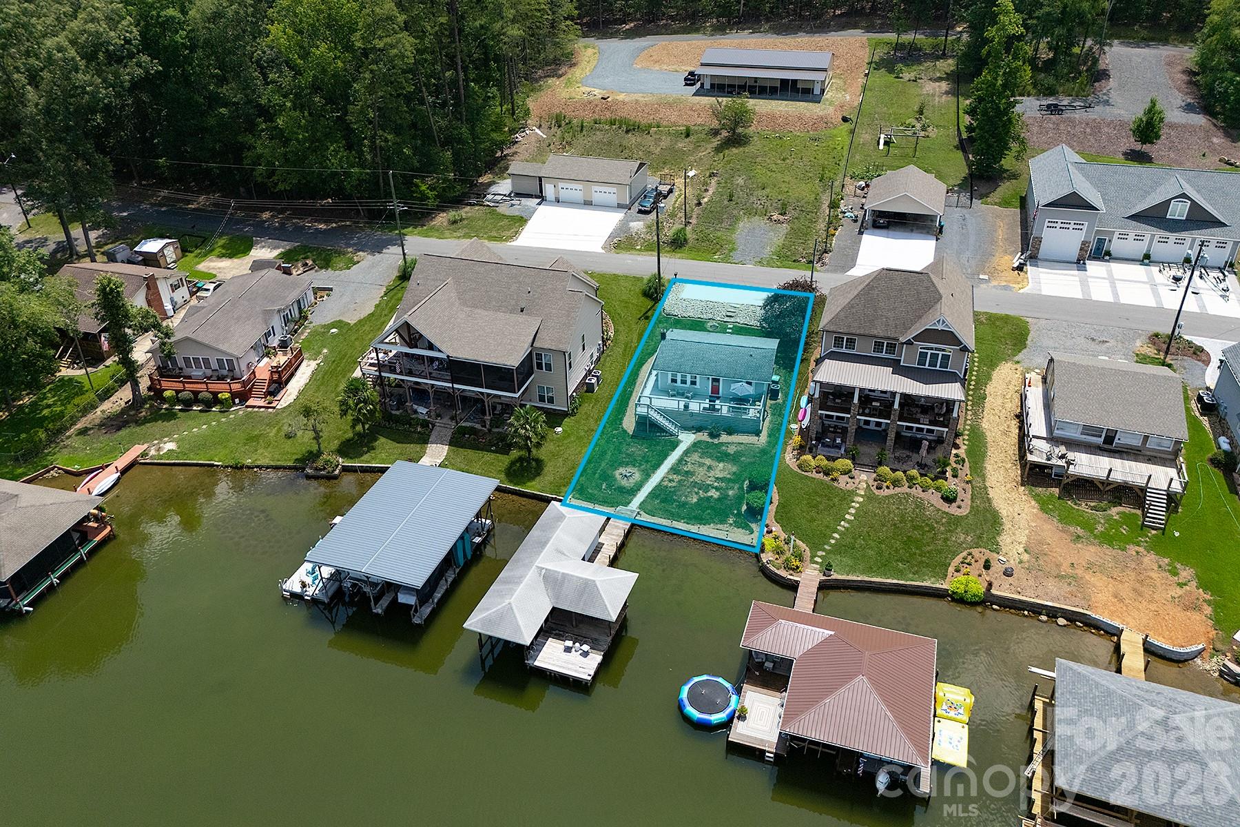 main property photo 3