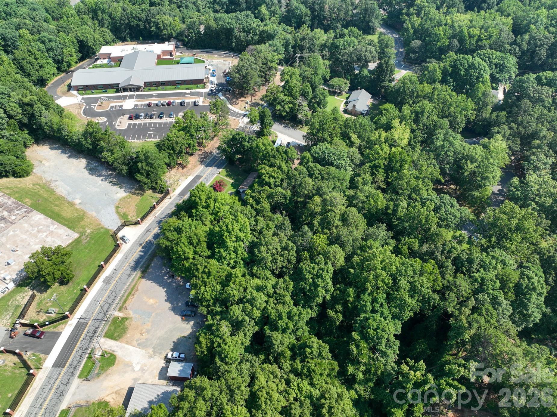 main property photo 7