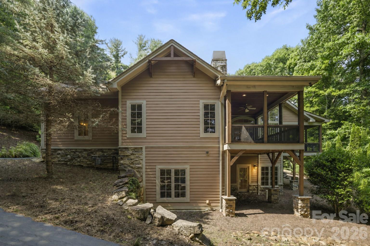 main property photo 28
