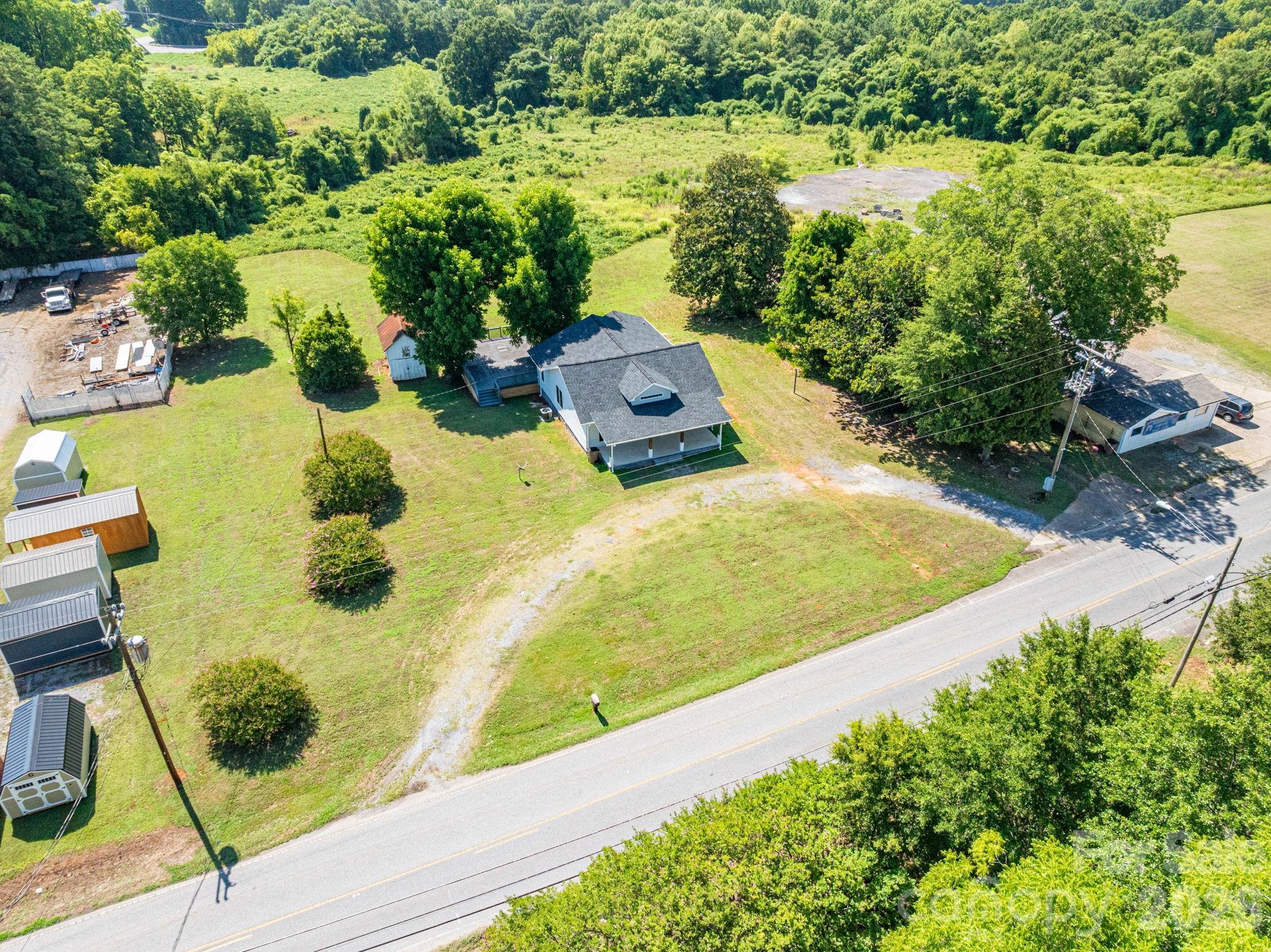 main property photo 8