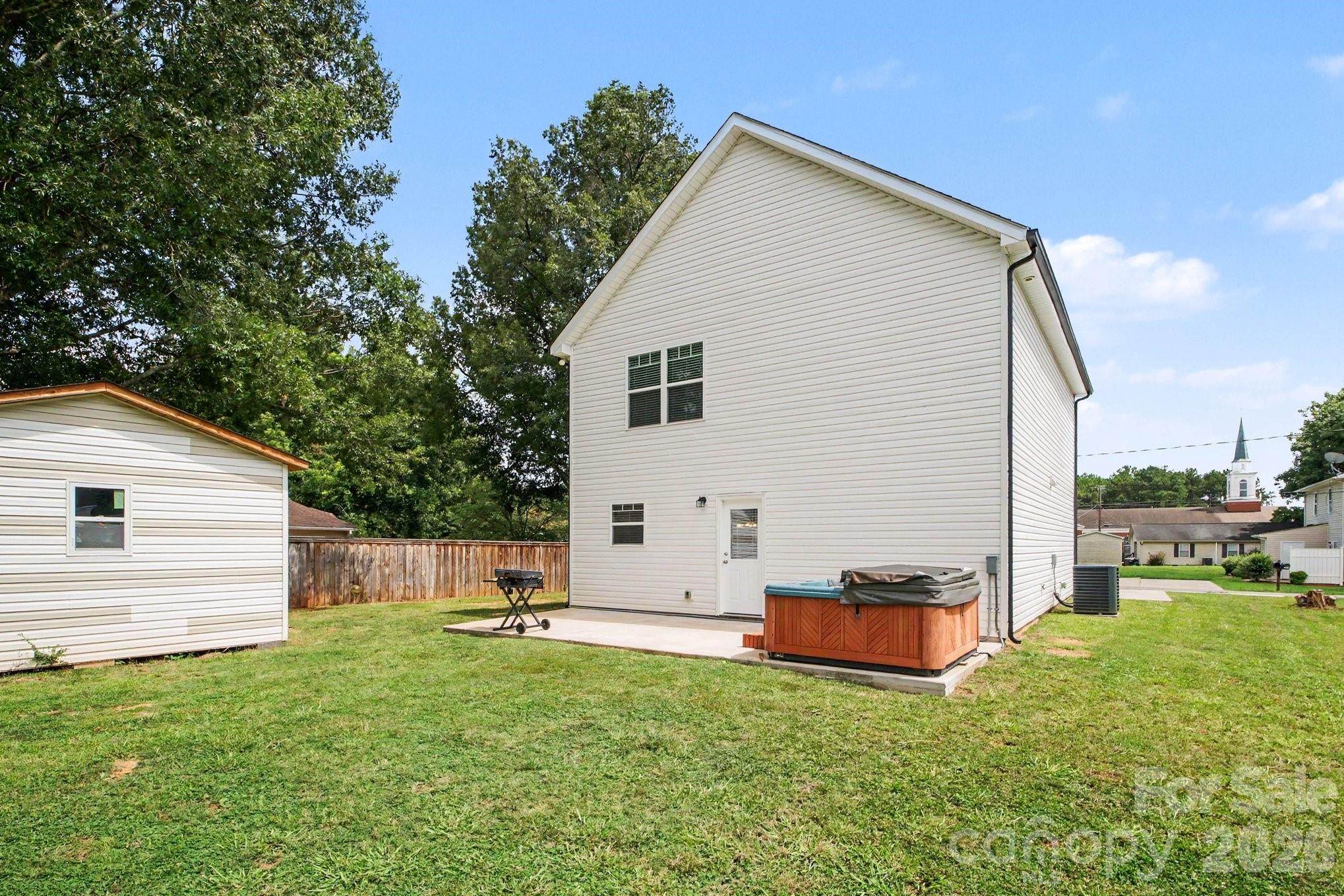 main property photo 27