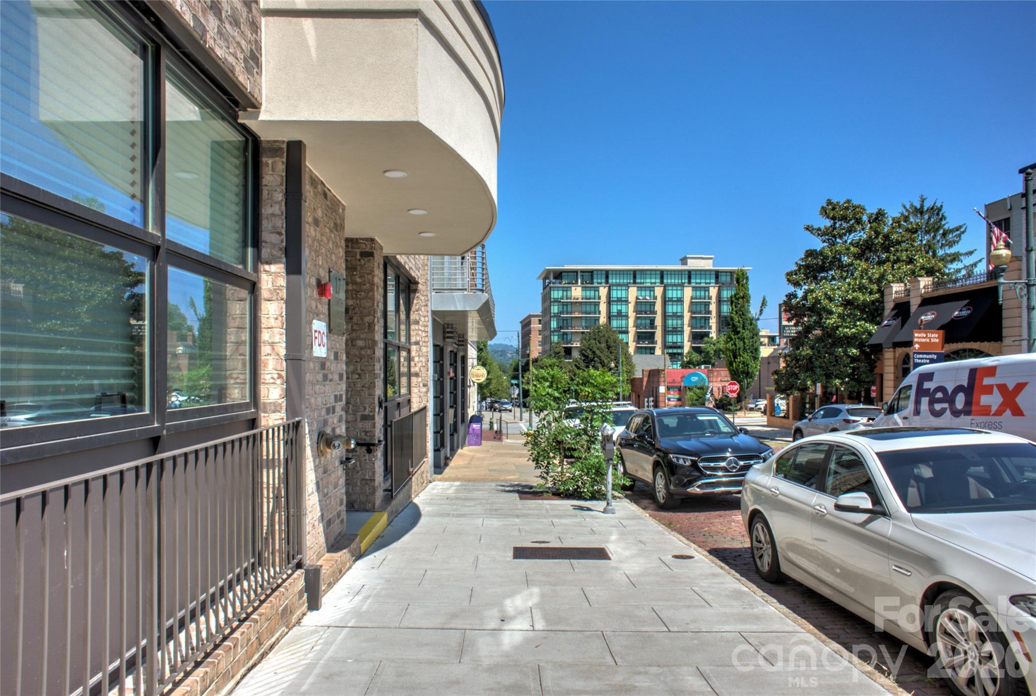 main property photo 39