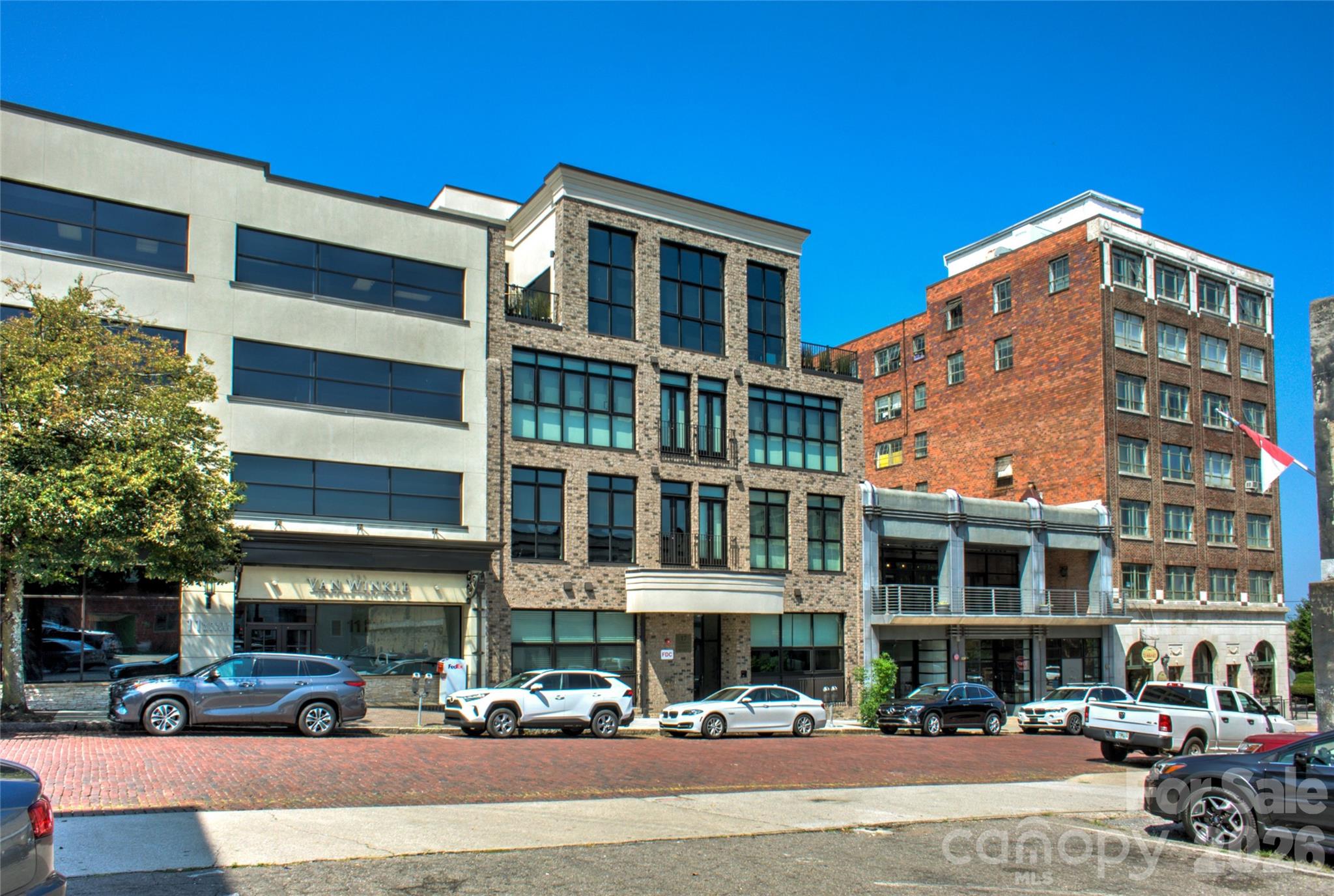 main property photo 41