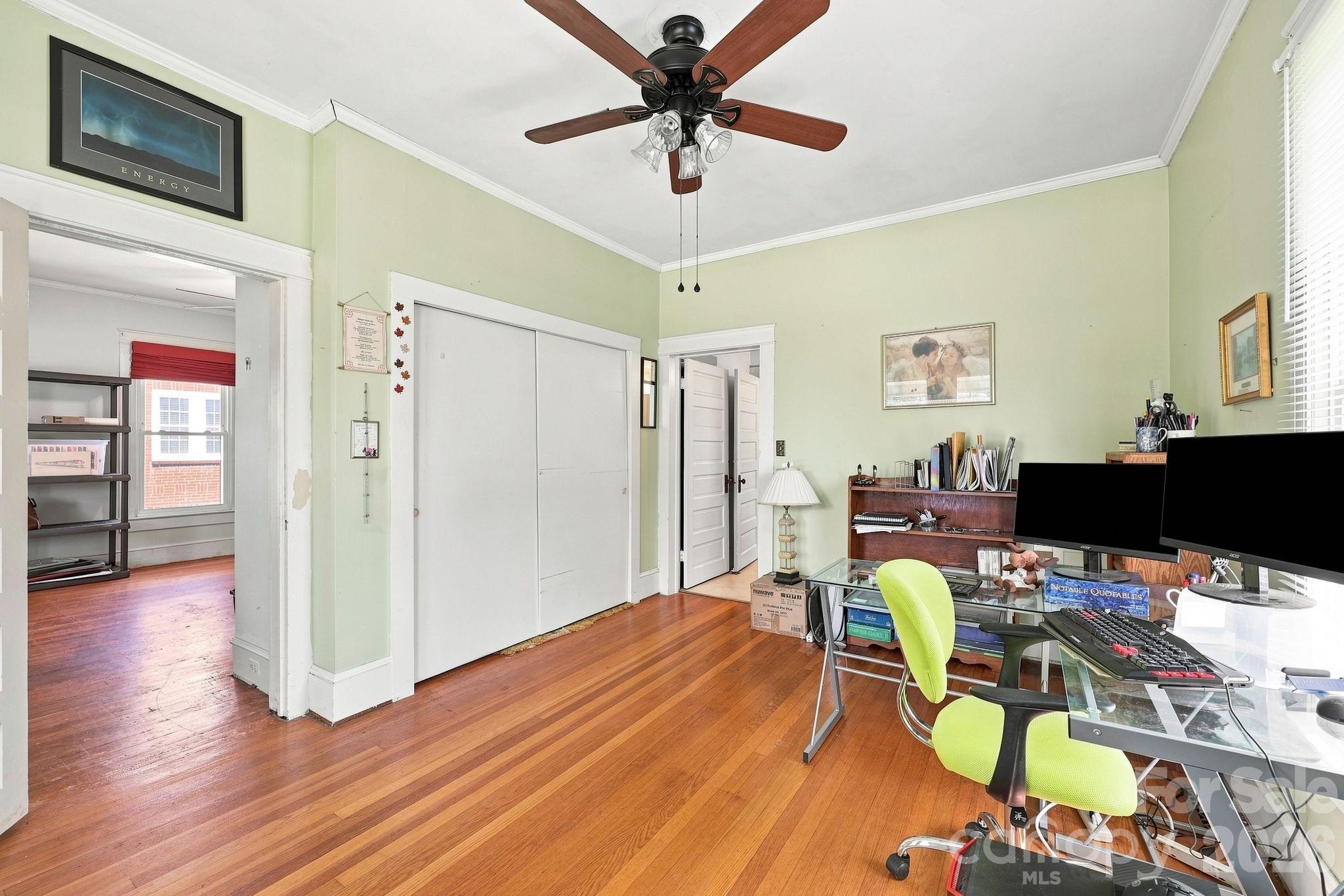 main property photo 10