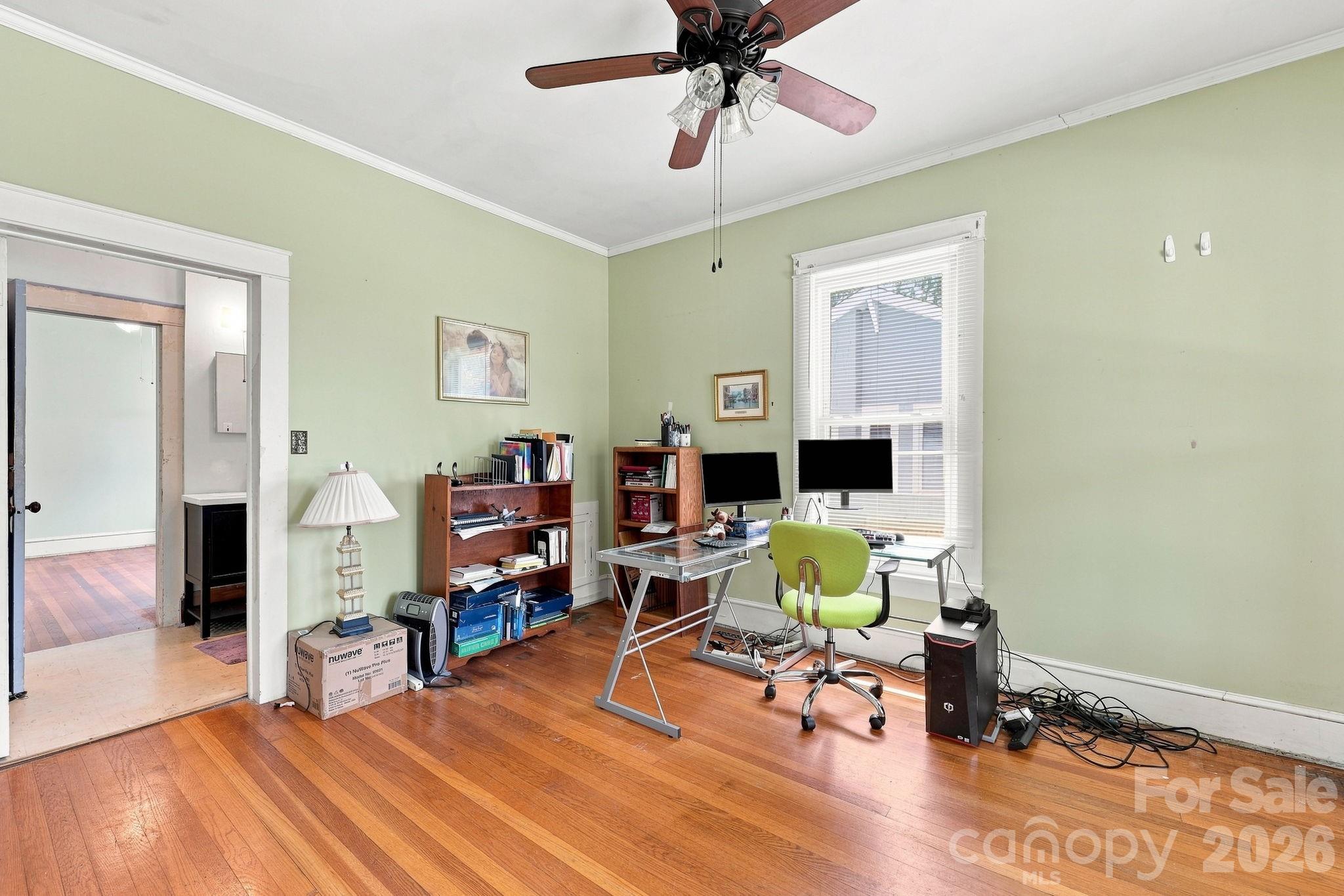 main property photo 11