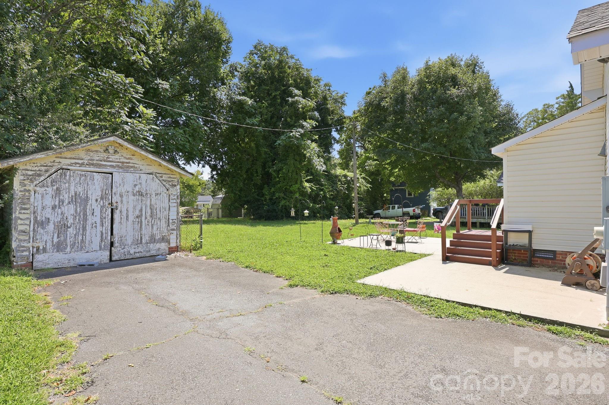main property photo 36
