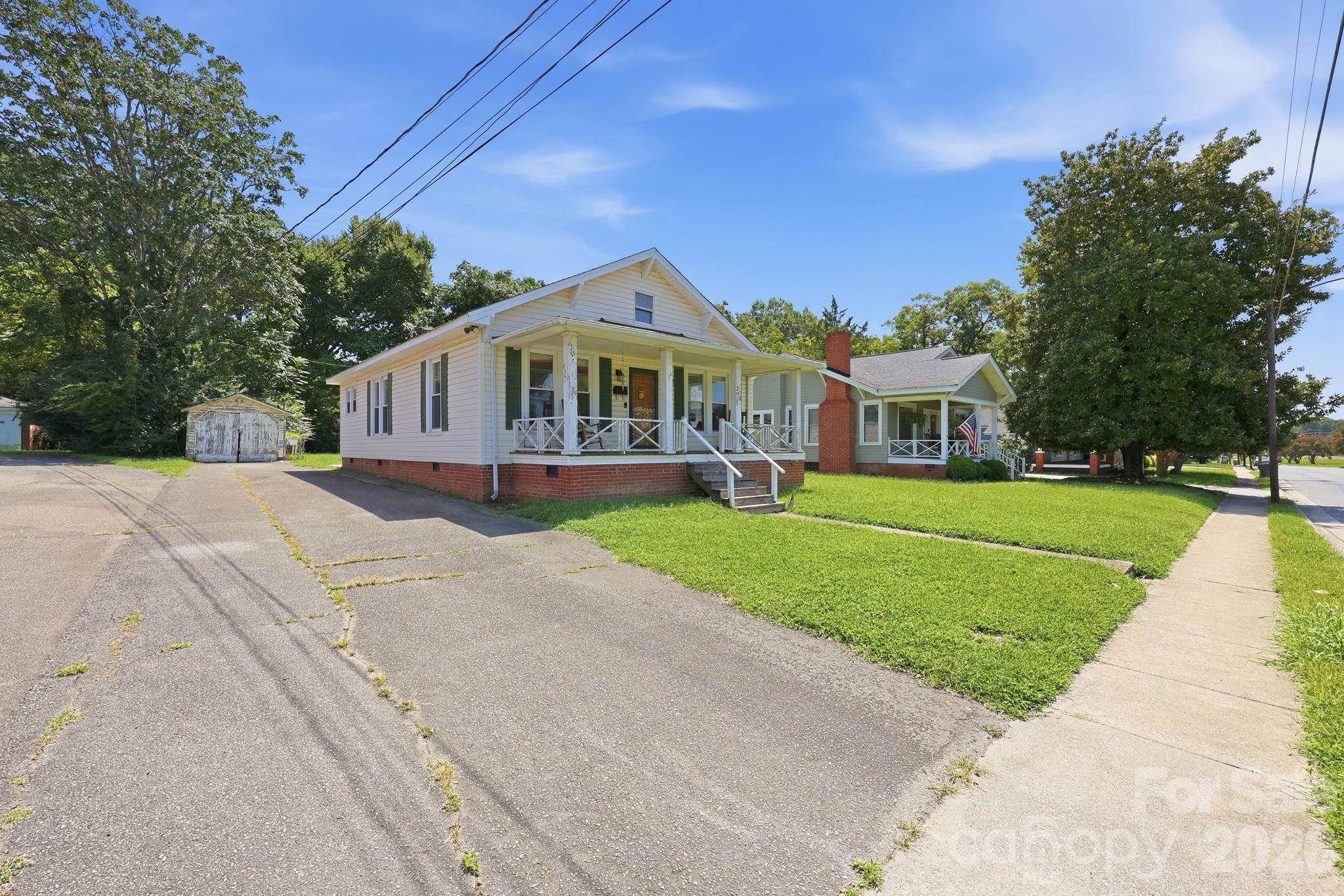 main property photo 38