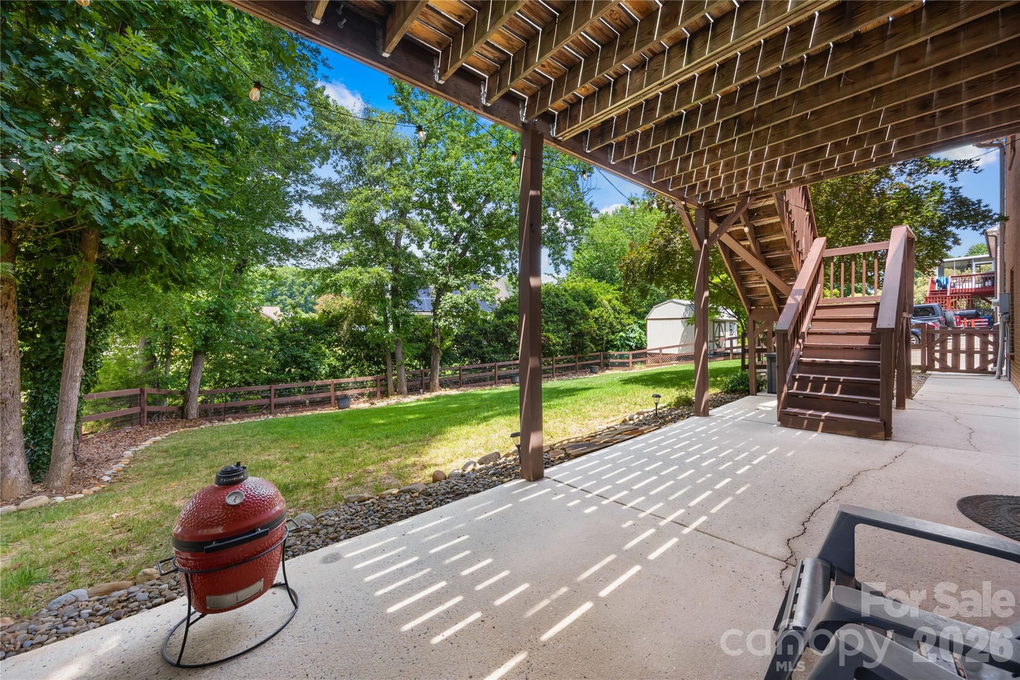 main property photo 25