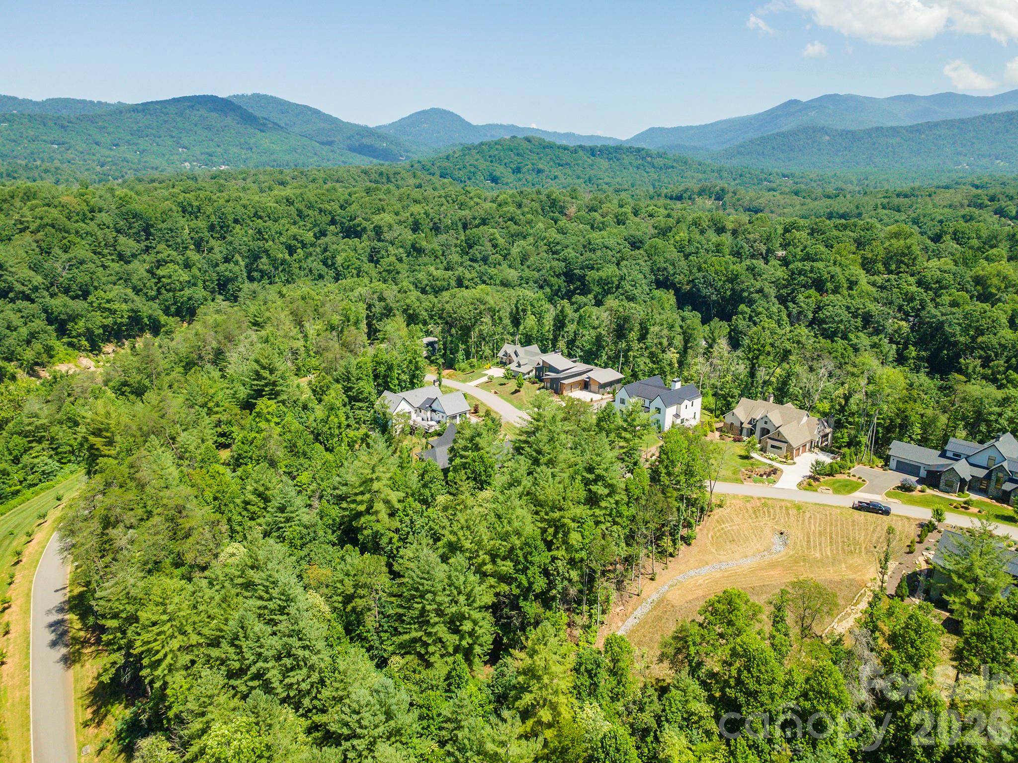main property photo 13