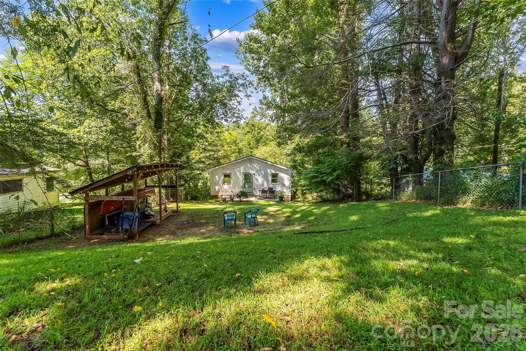 main property photo 18
