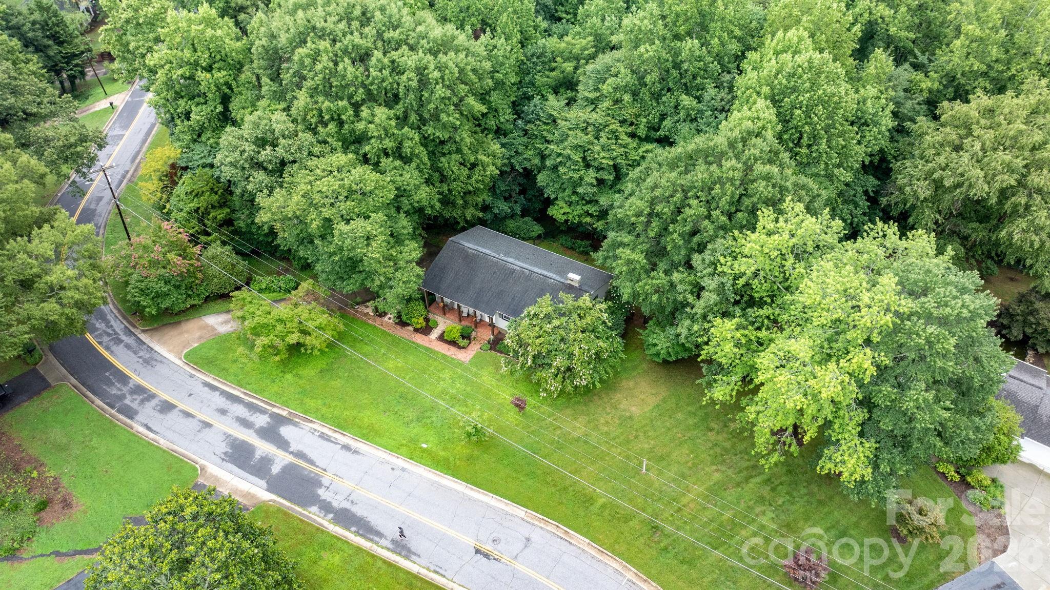 main property photo 34
