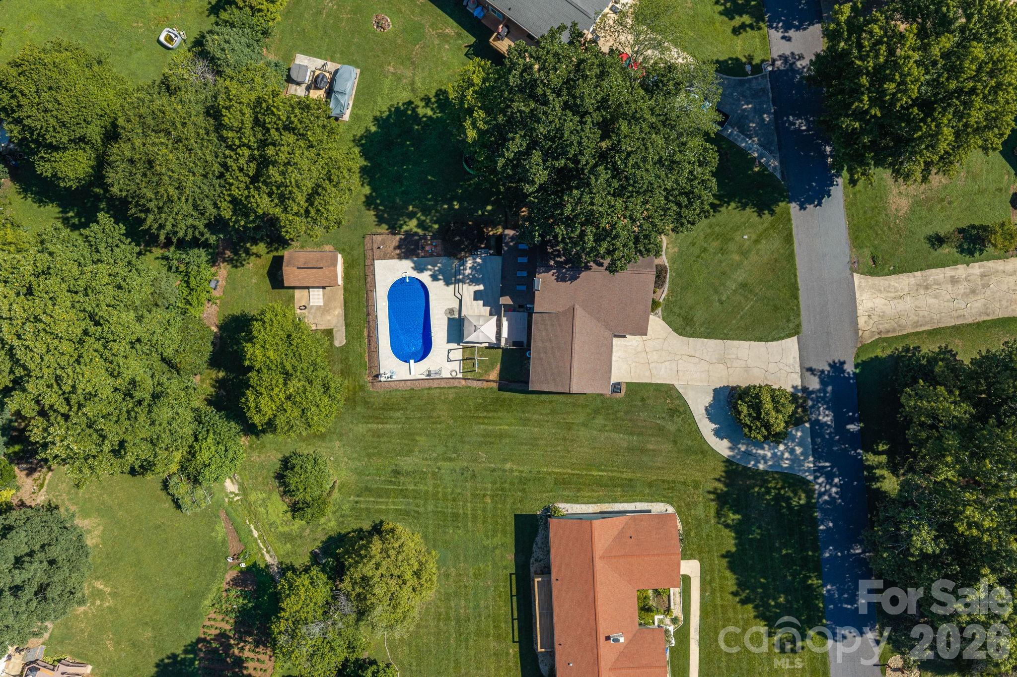 main property photo 34