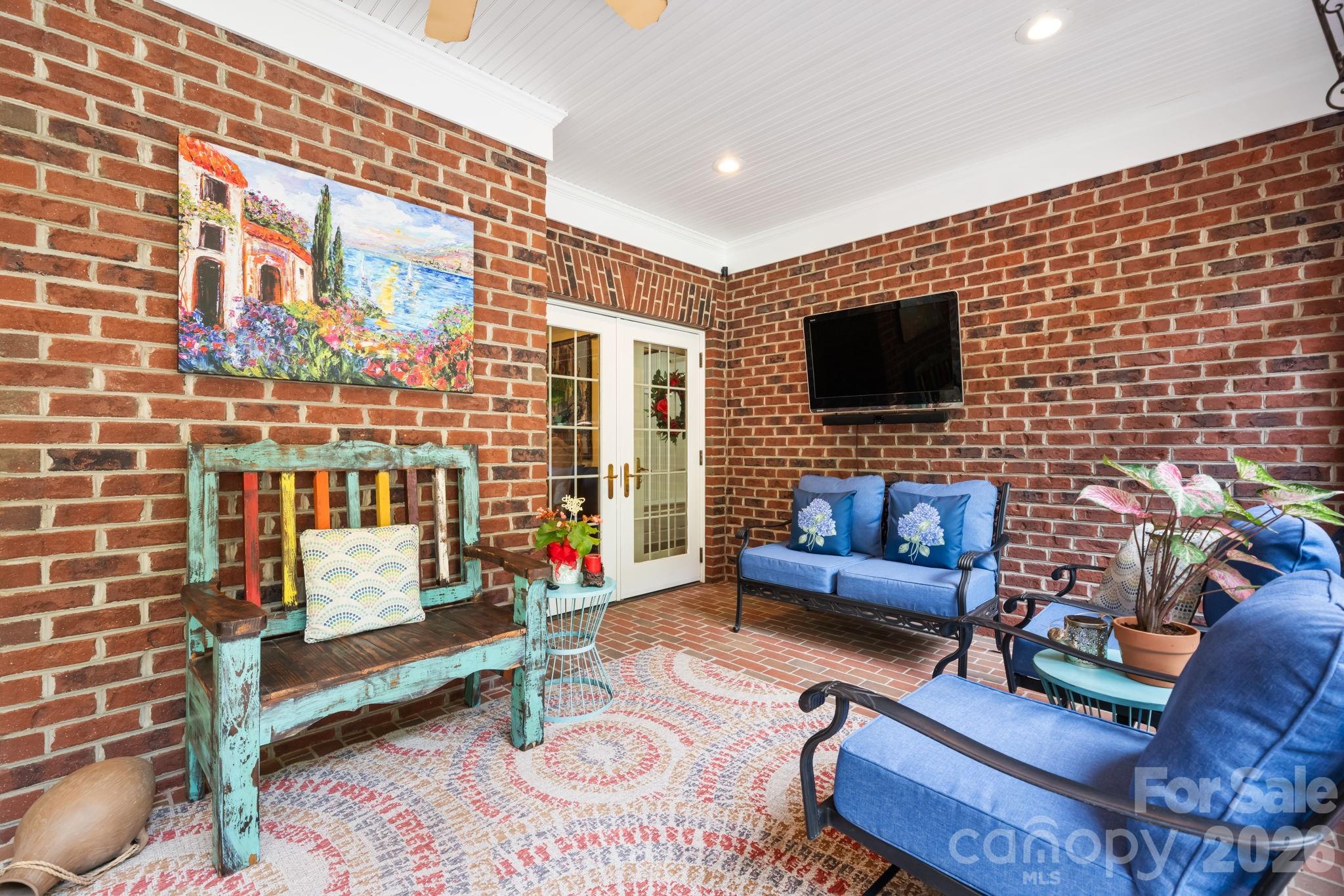 main property photo 35