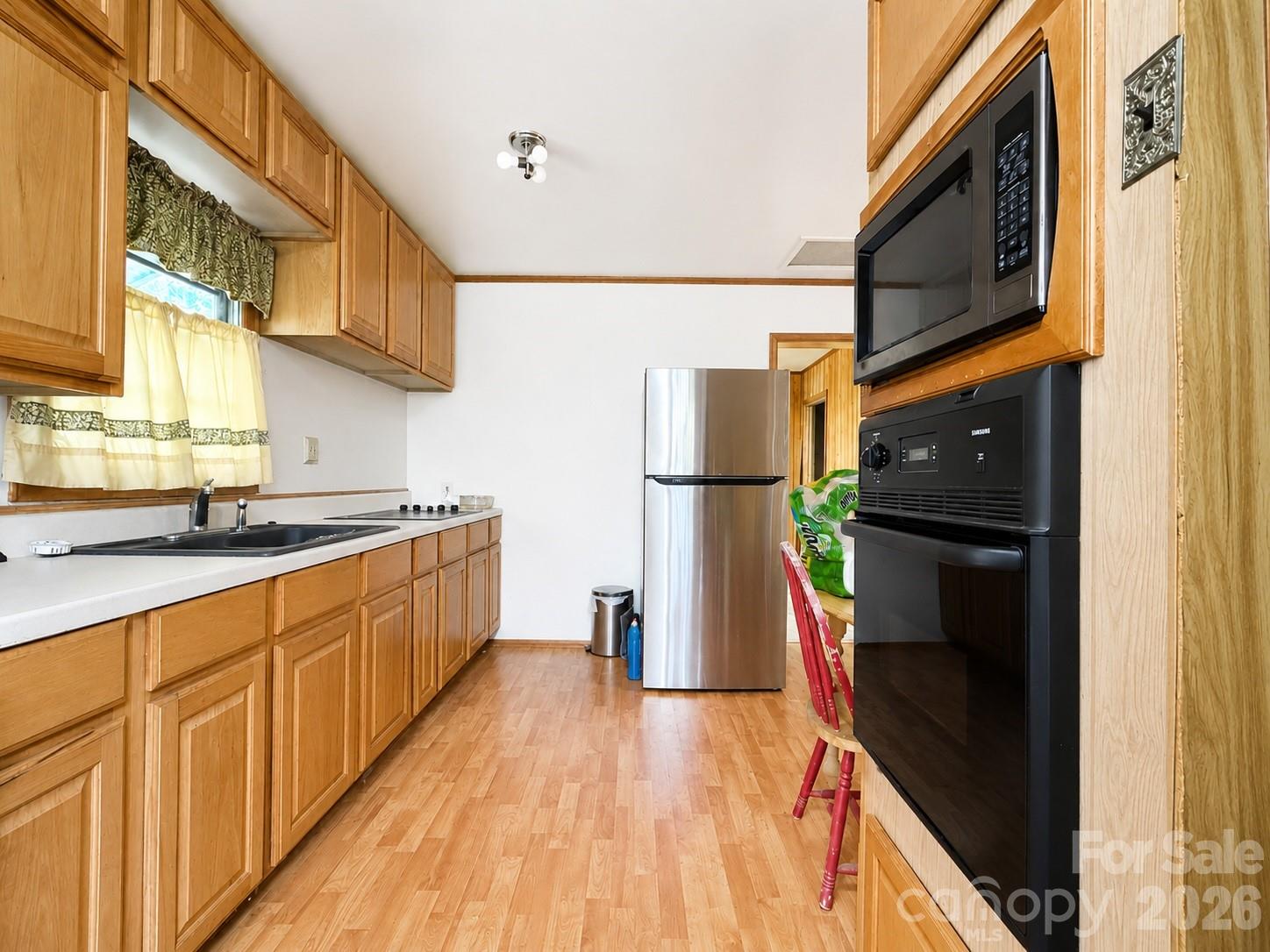 main property photo 14