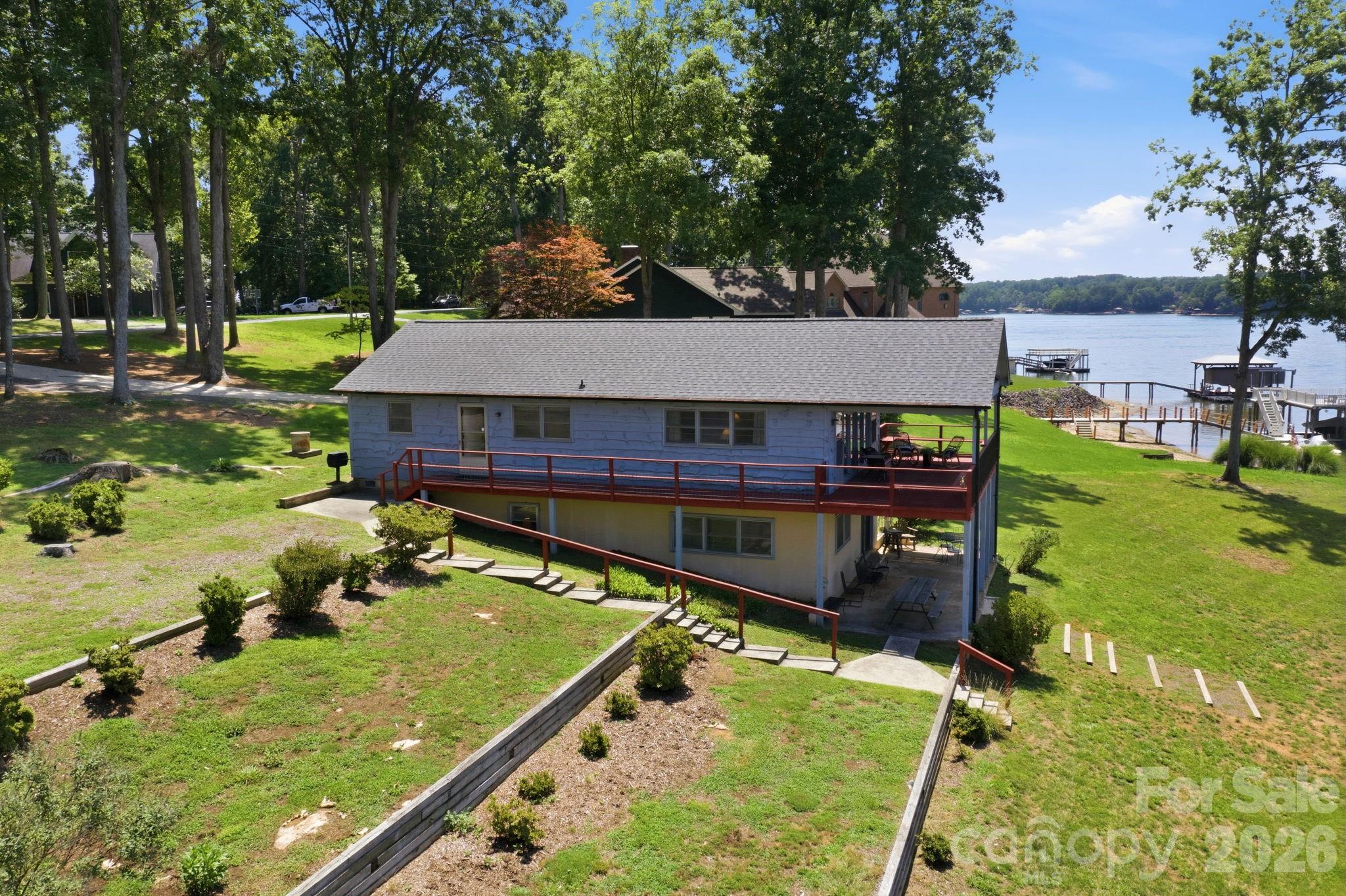 main property photo 4