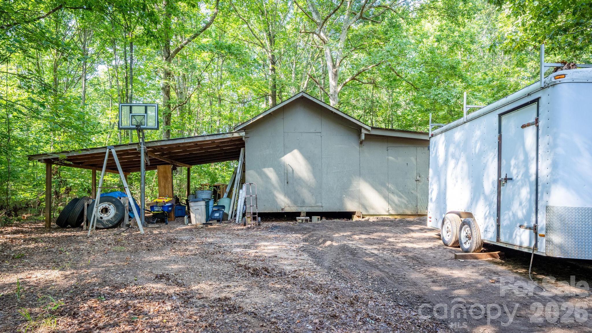 main property photo 32