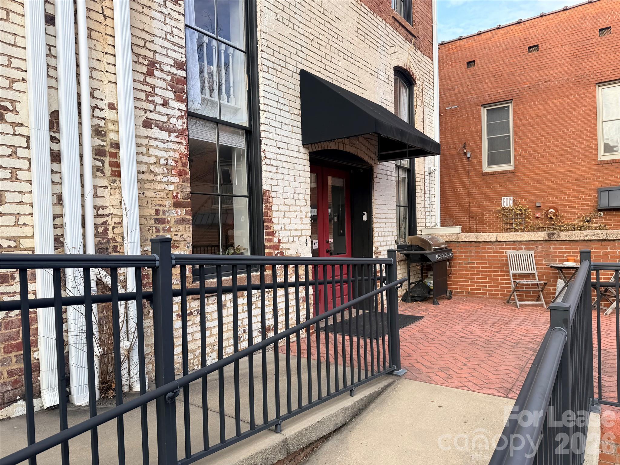 main property photo 18