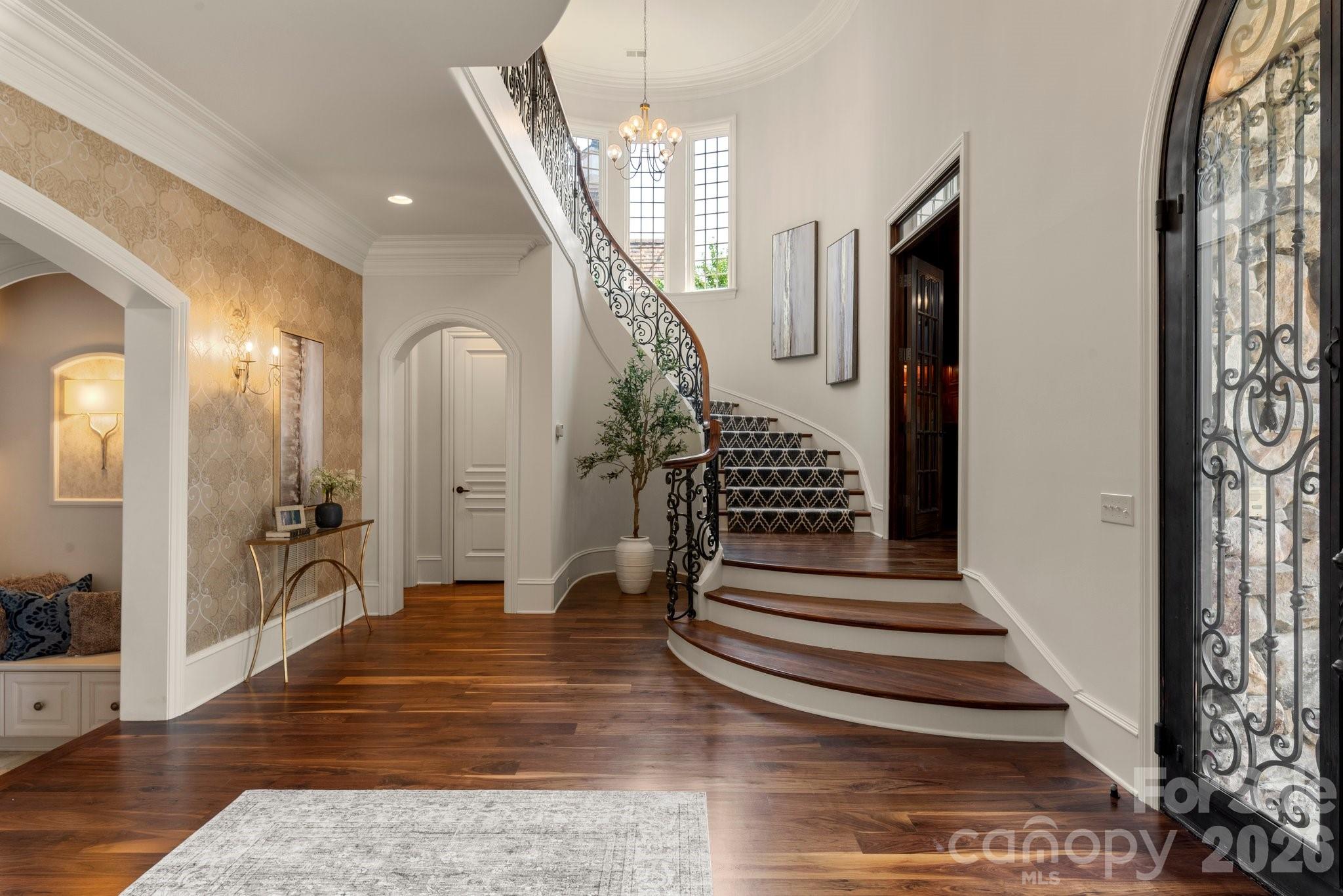 main property photo 18