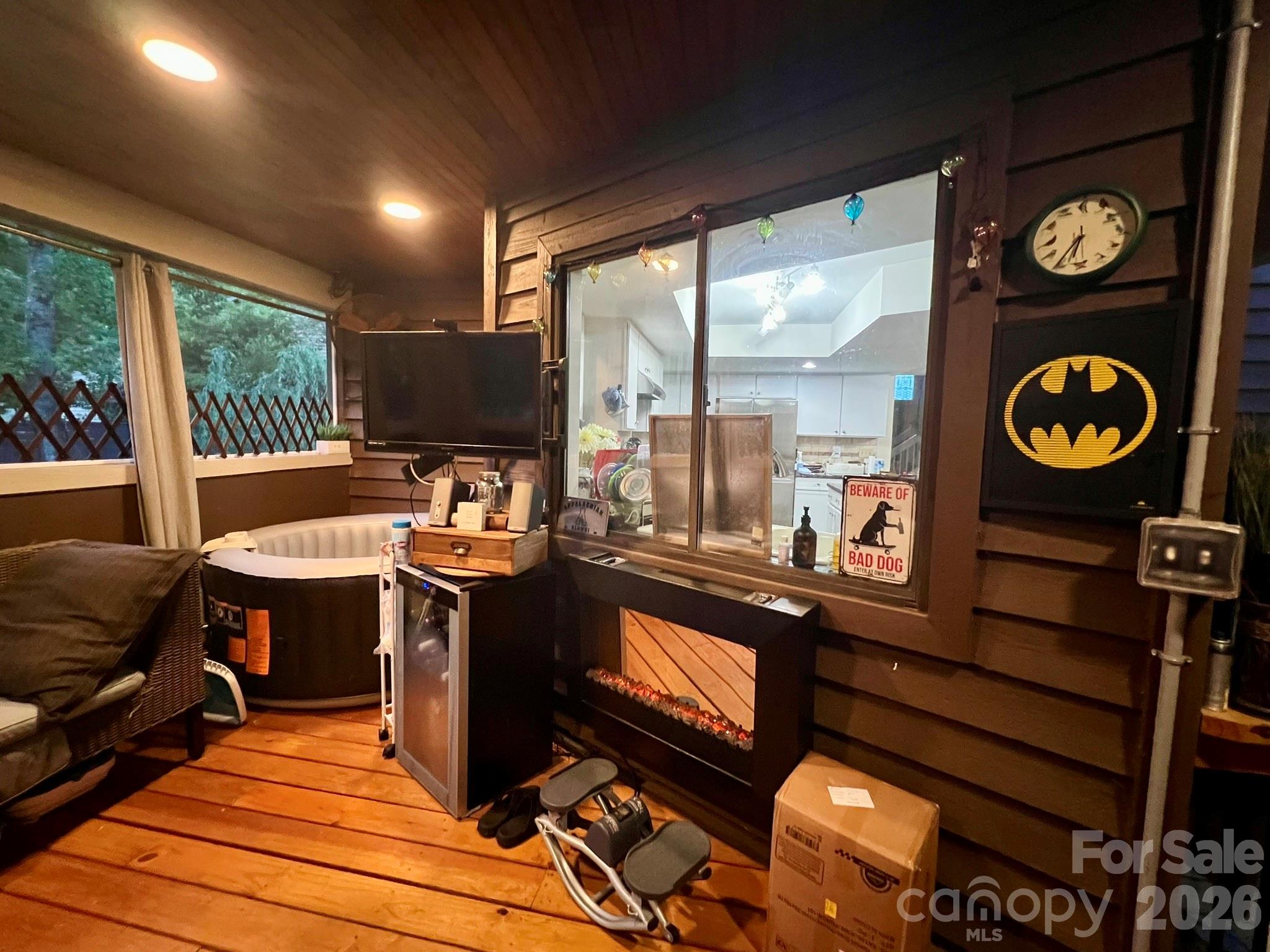 main property photo 45