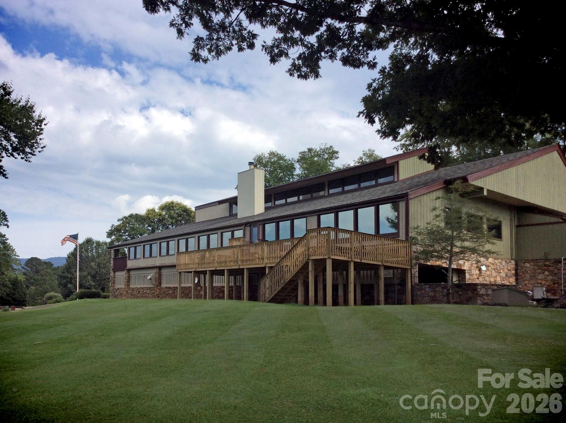 main property photo 28