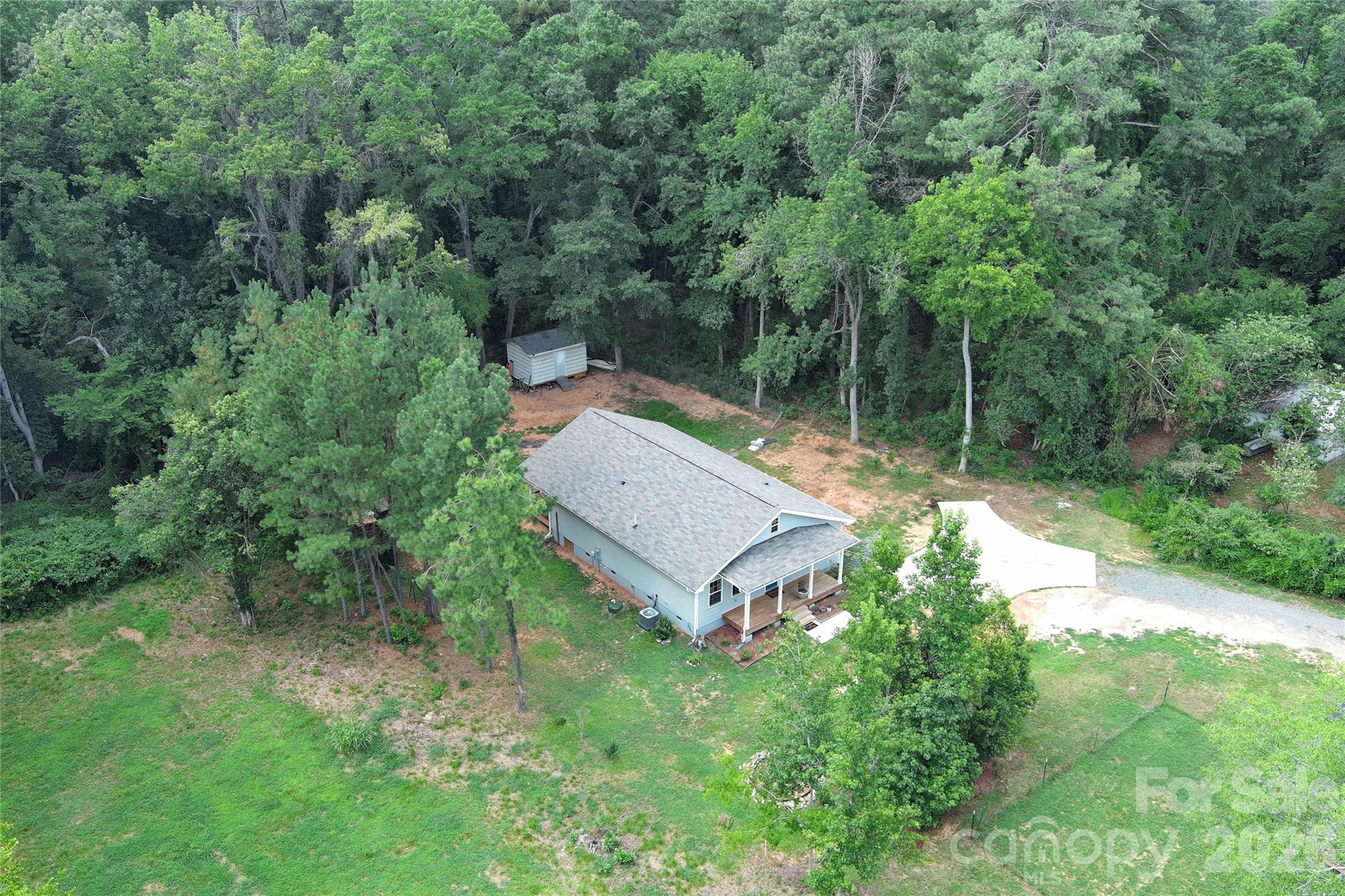 main property photo 33