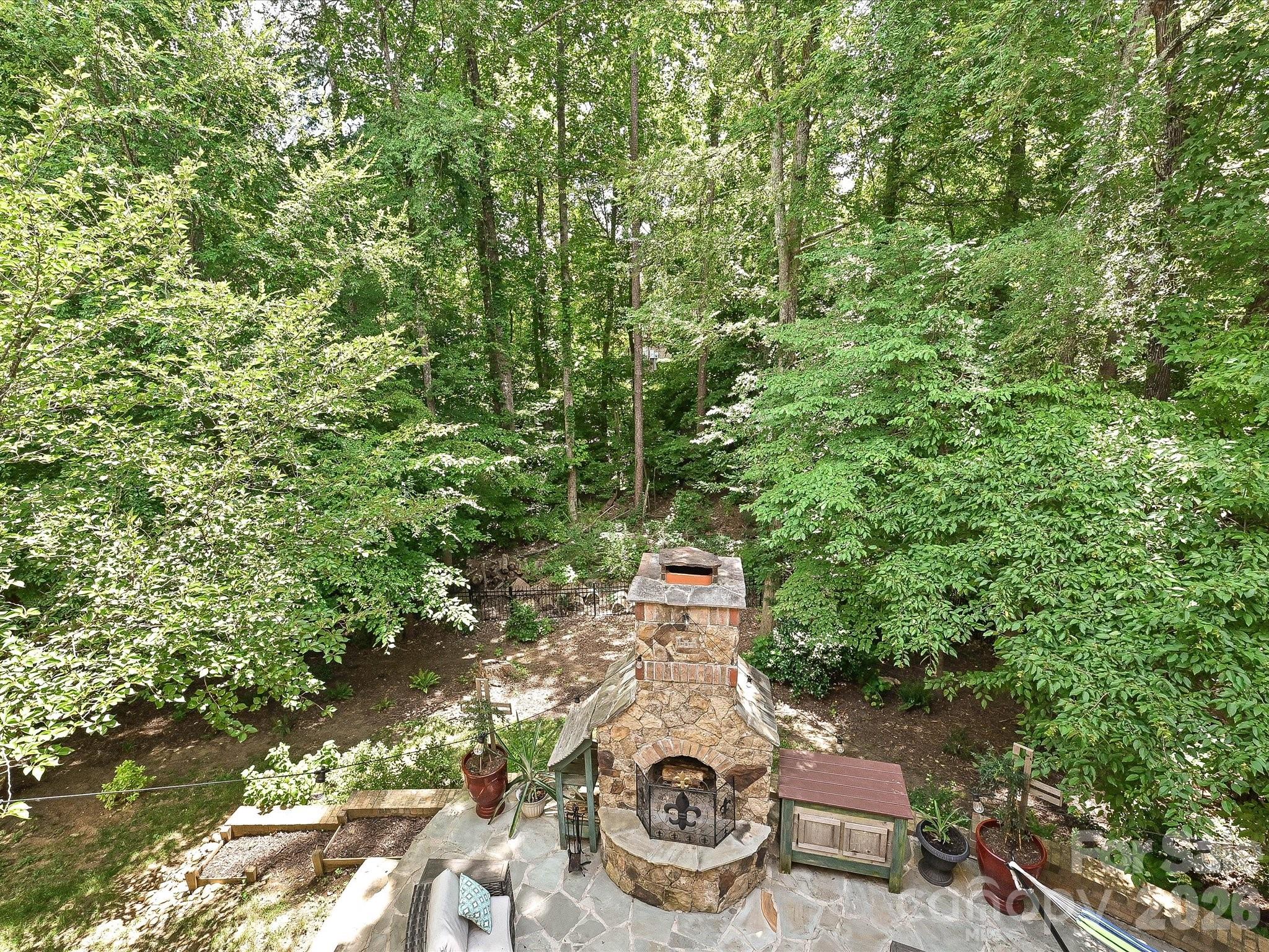 main property photo 24