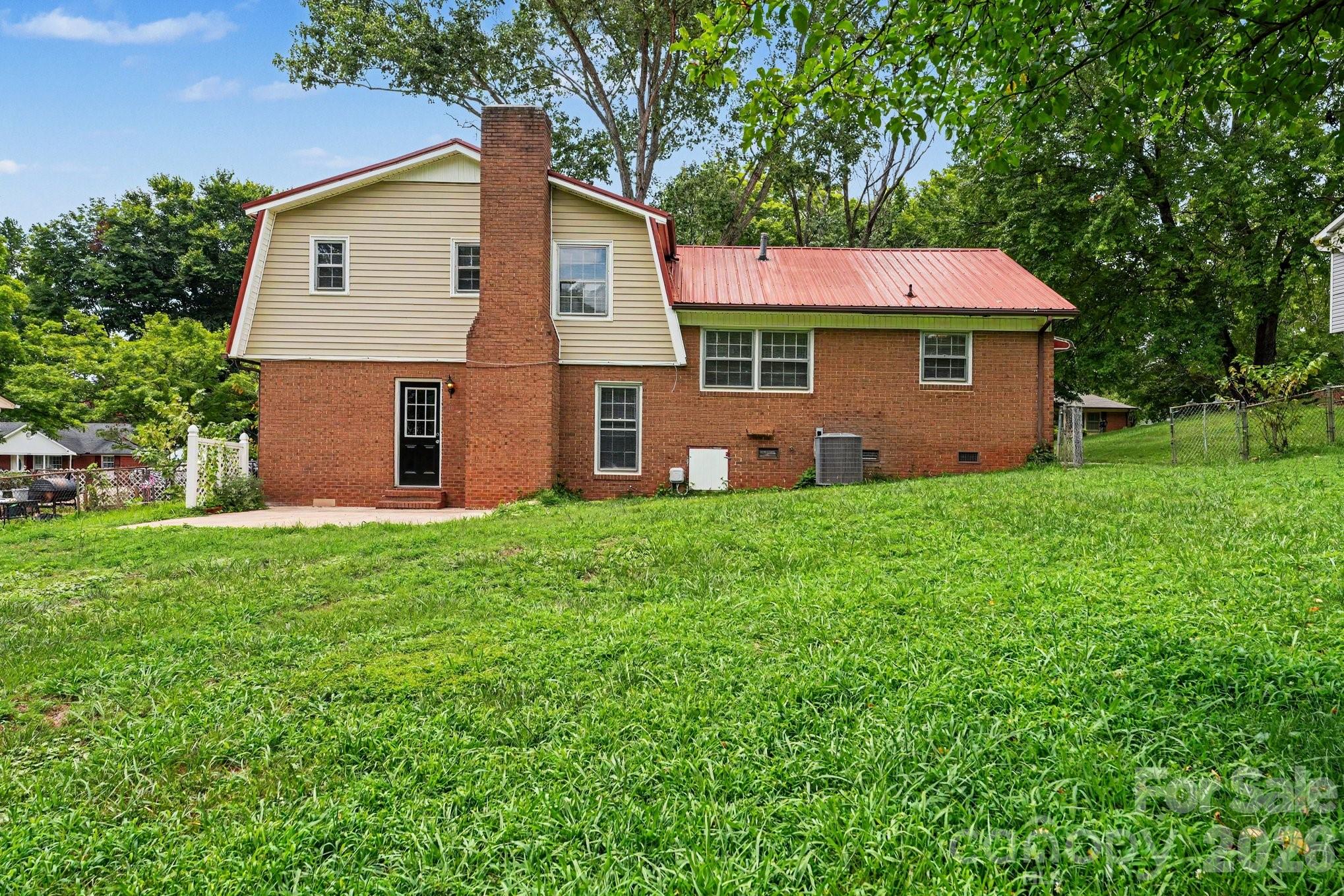main property photo 22