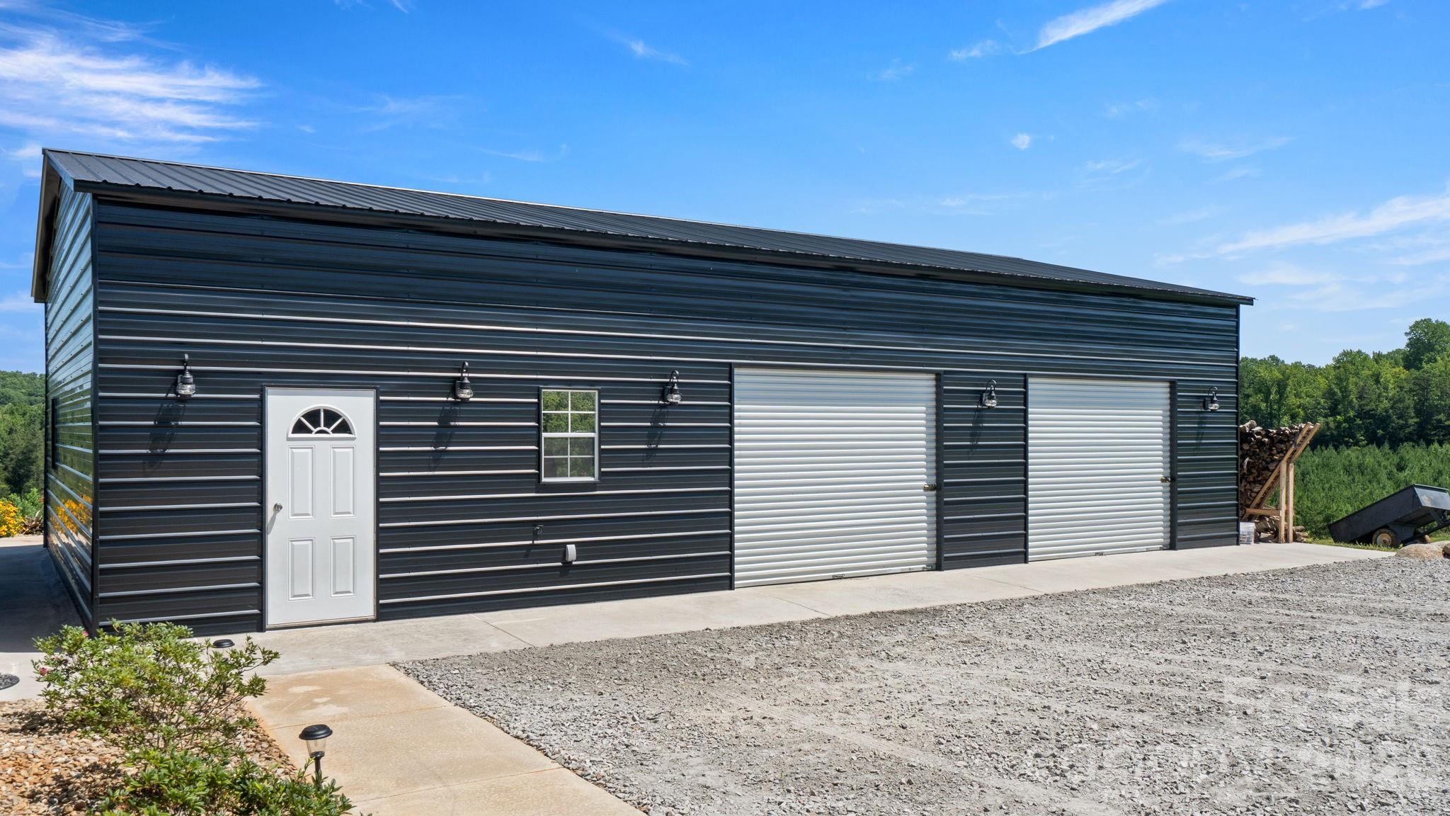 main property photo 28