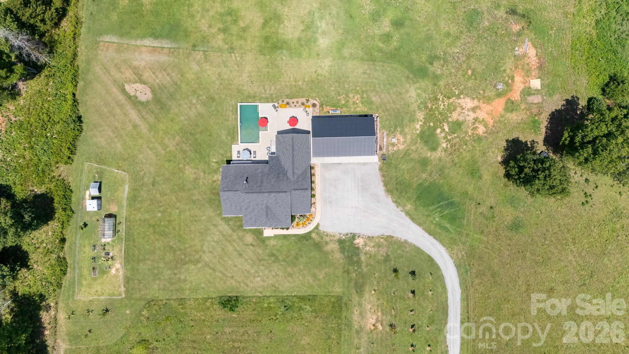 main property photo 32