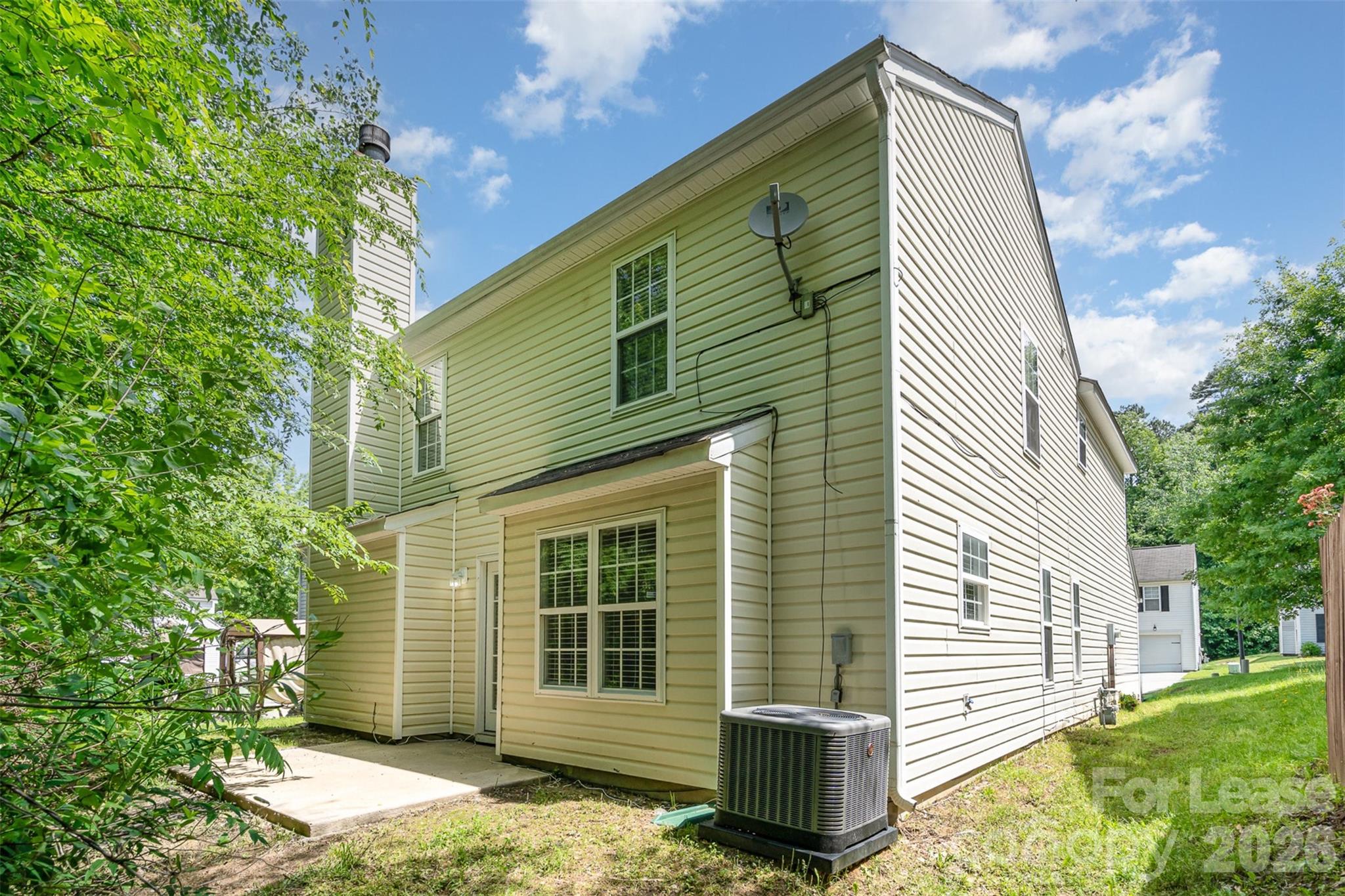 main property photo 17