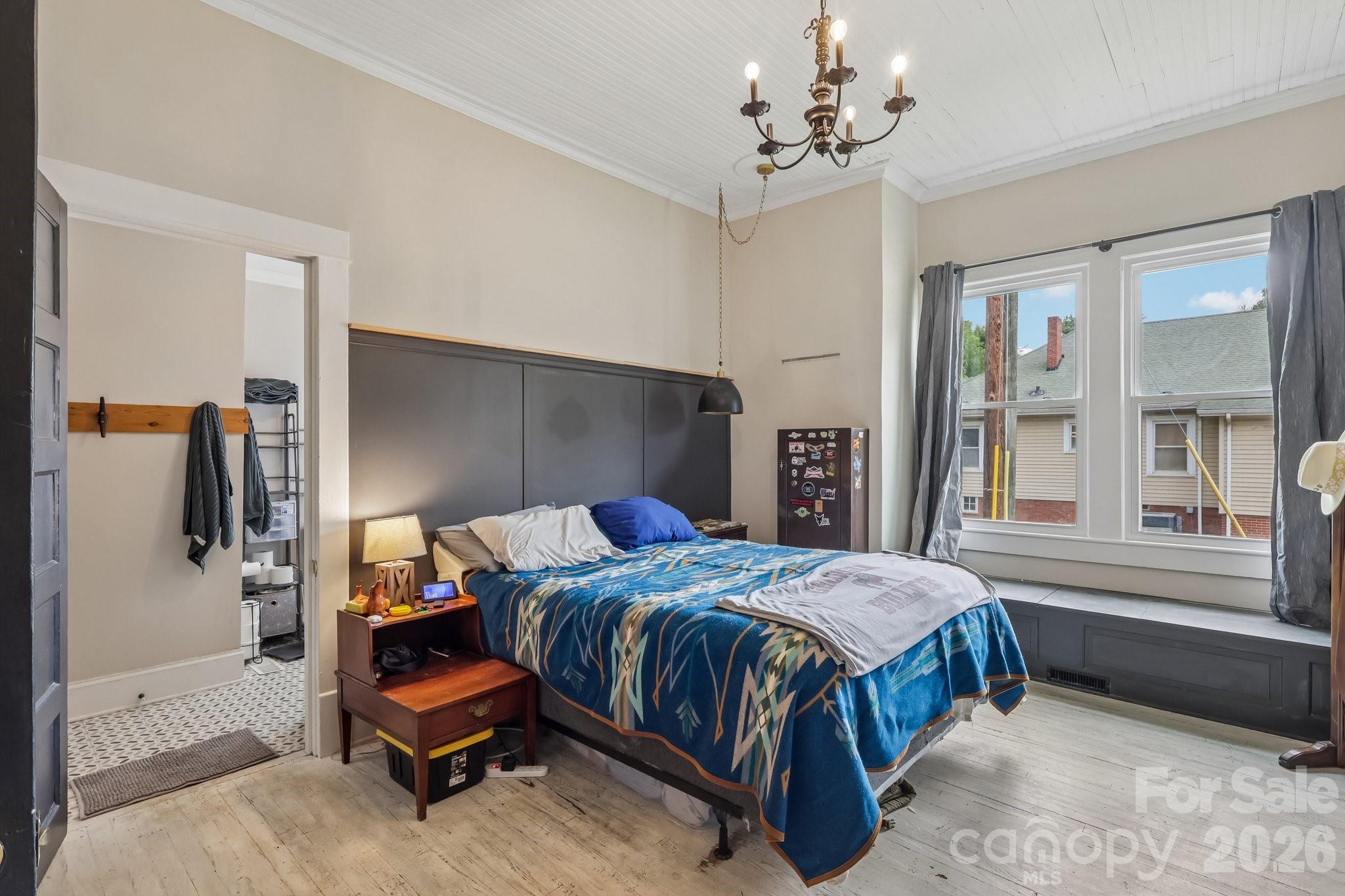 main property photo 12