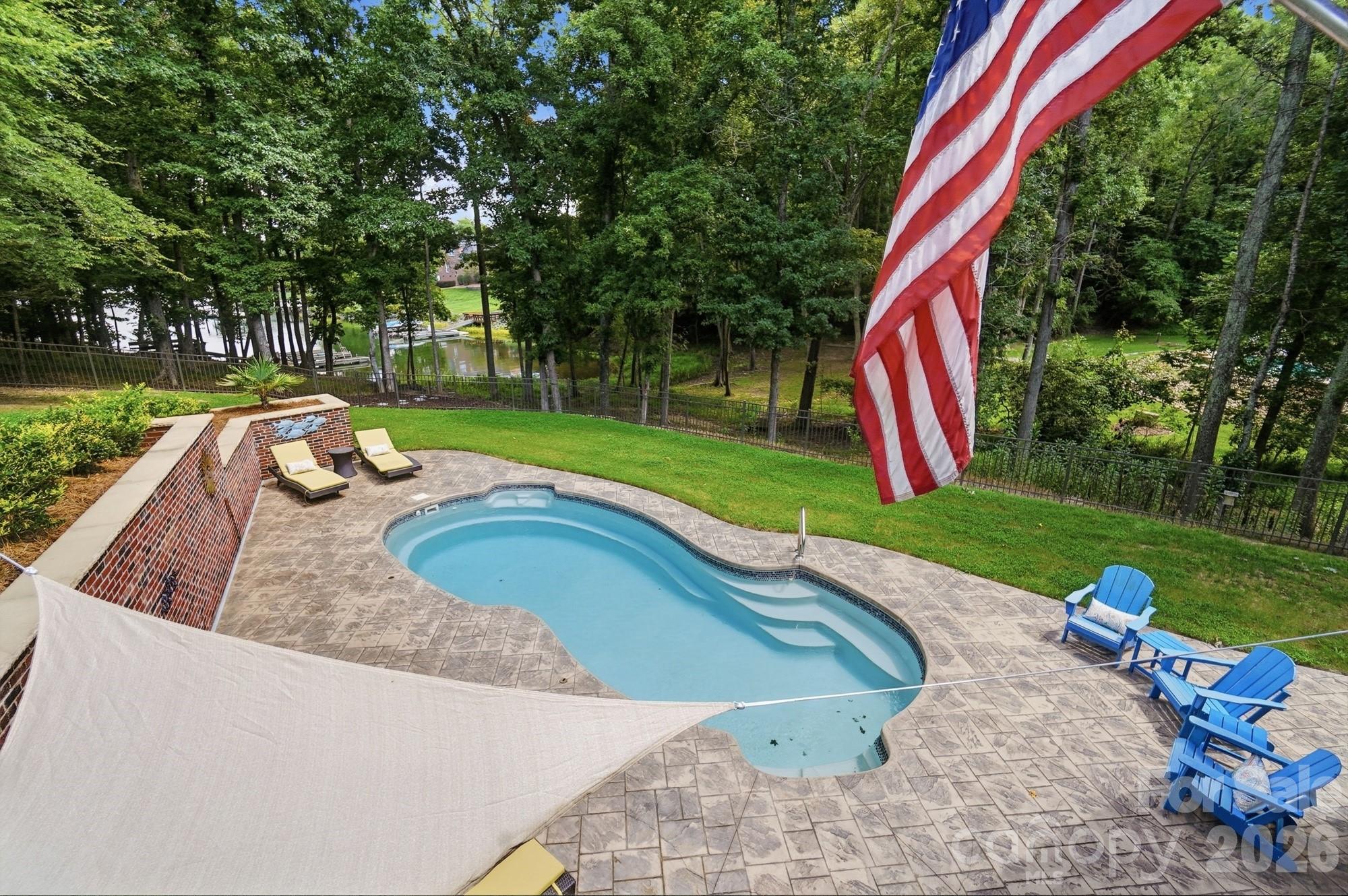 main property photo 23