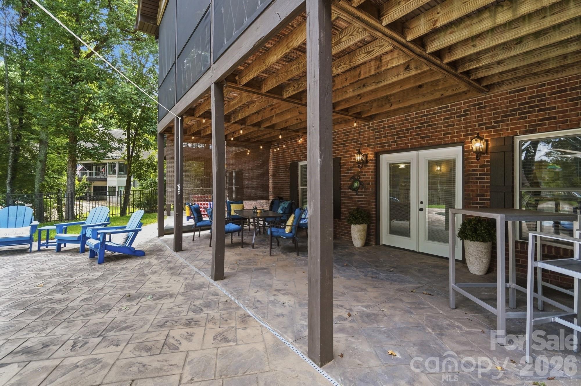 main property photo 33