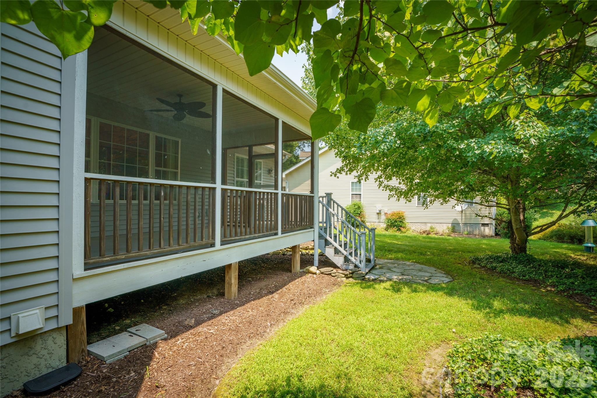 main property photo 40